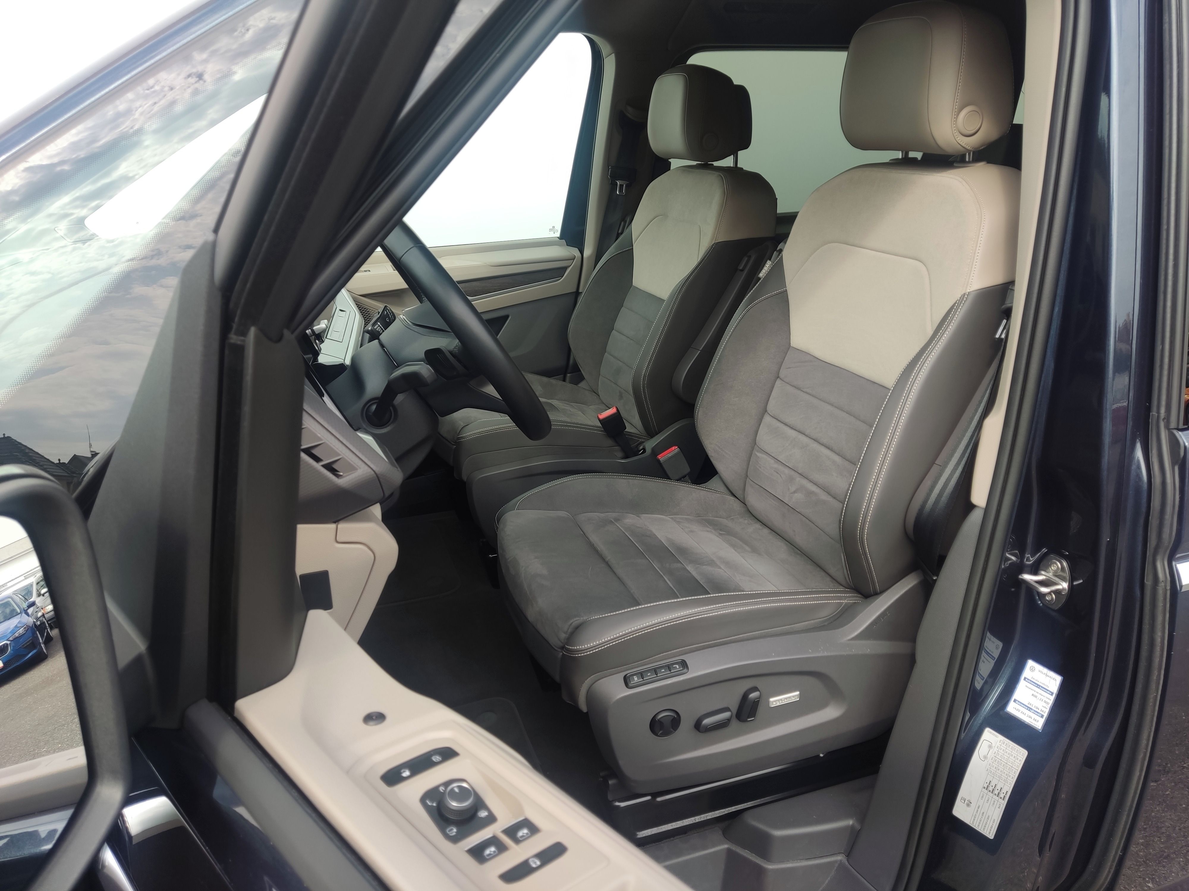 Volkswagen Multivan, Long 1.5 TSI PHEV 4M Style - fotka 6