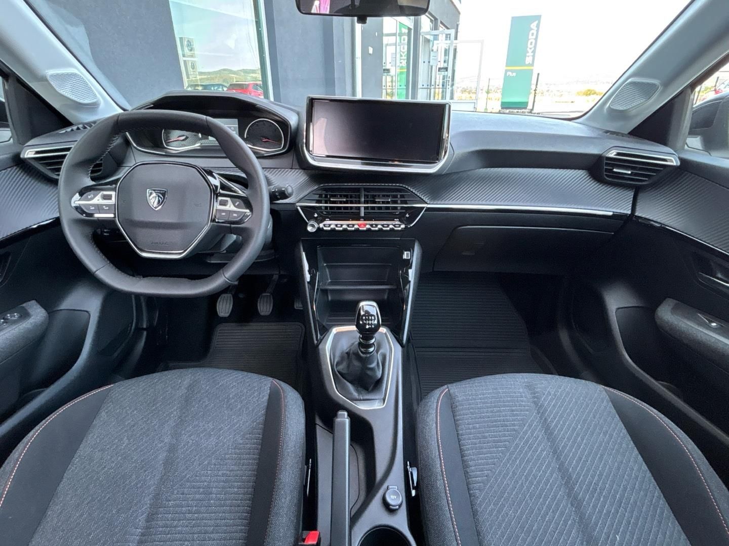 Peugeot 208, 1.2 PureTech / 74 kW STYLE - fotka 5