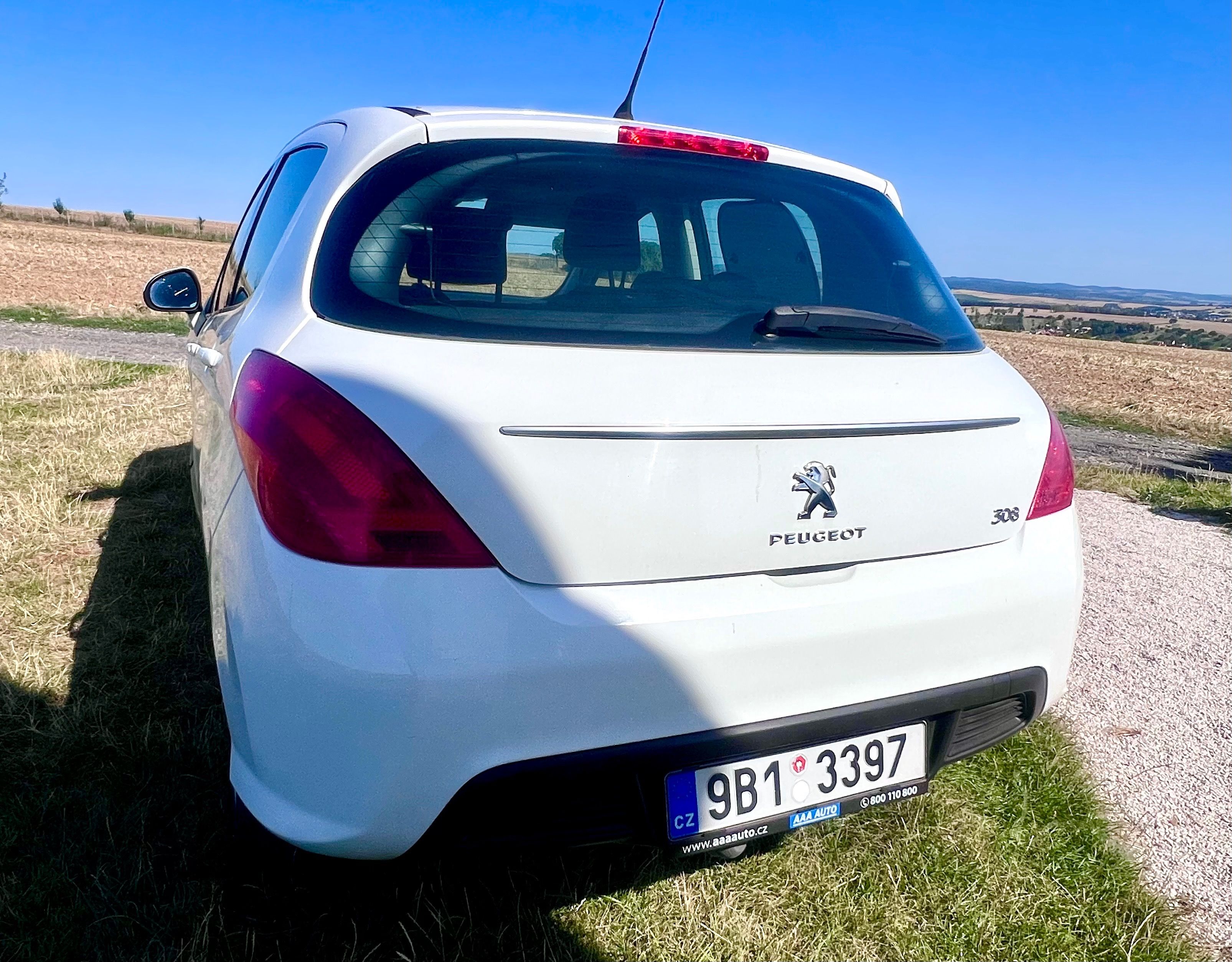 Peugeot 308, Peugeot 308 1.4 VTi -135 000Km - fotka 5
