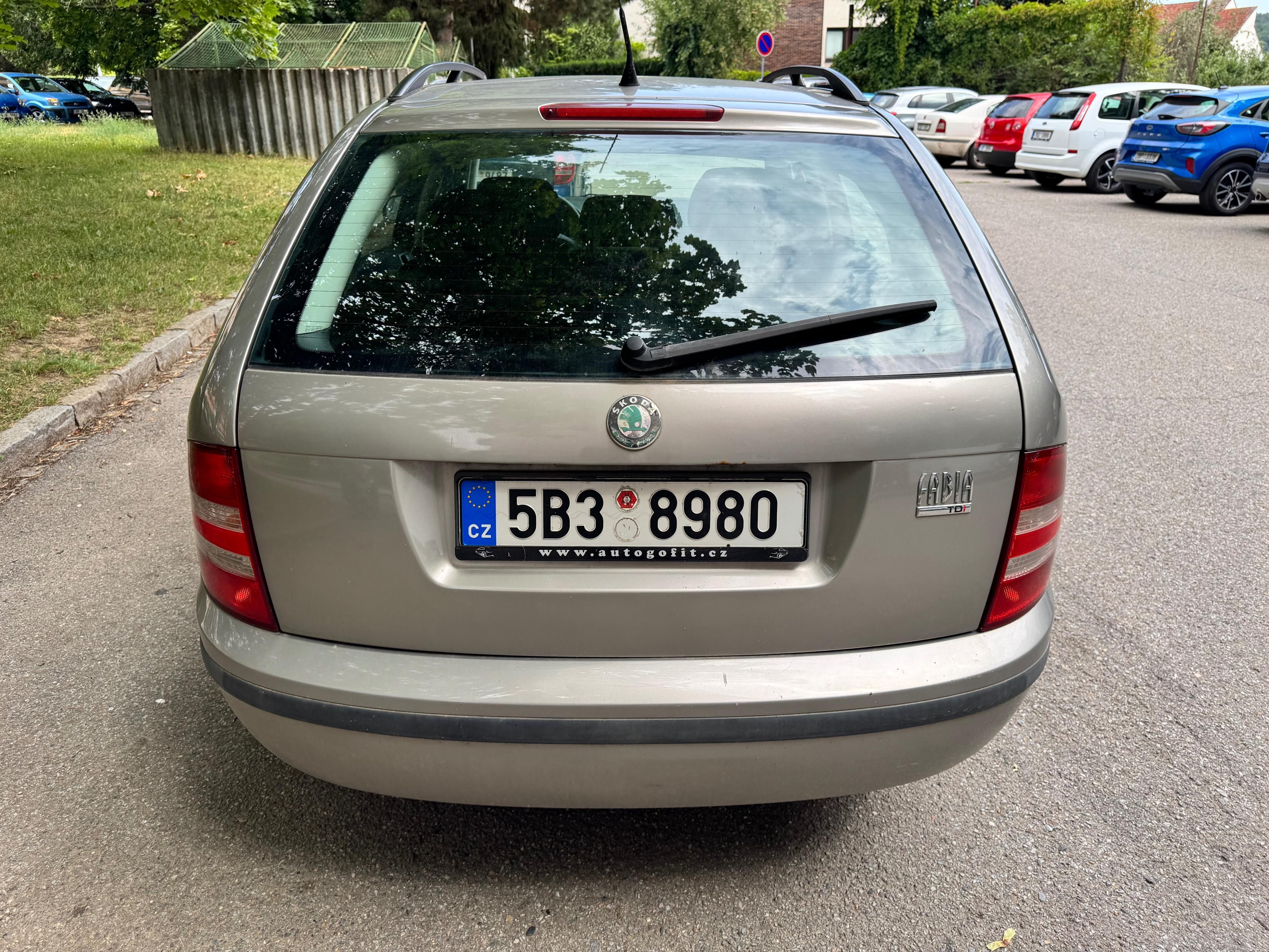 Škoda Fabia, 1.4 TDI - prav. servisováno - fotka 6