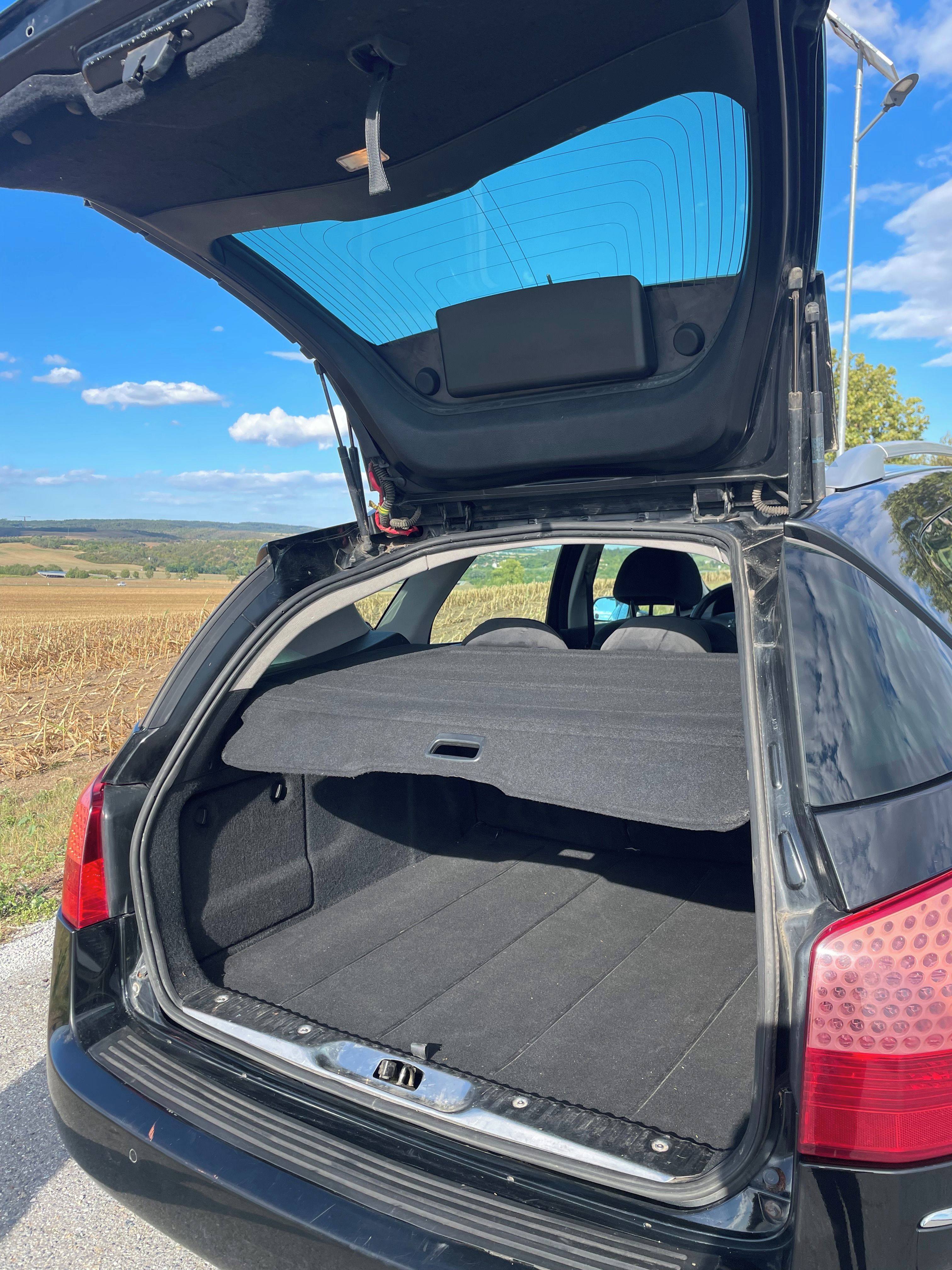 Peugeot 407, Peugeot 407 SW 2.0 HDI 103kw - fotka 5