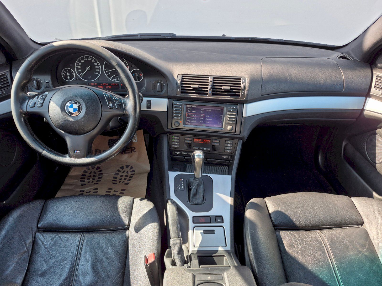 BMW Řada 5, 540i 210kW - fotka 5