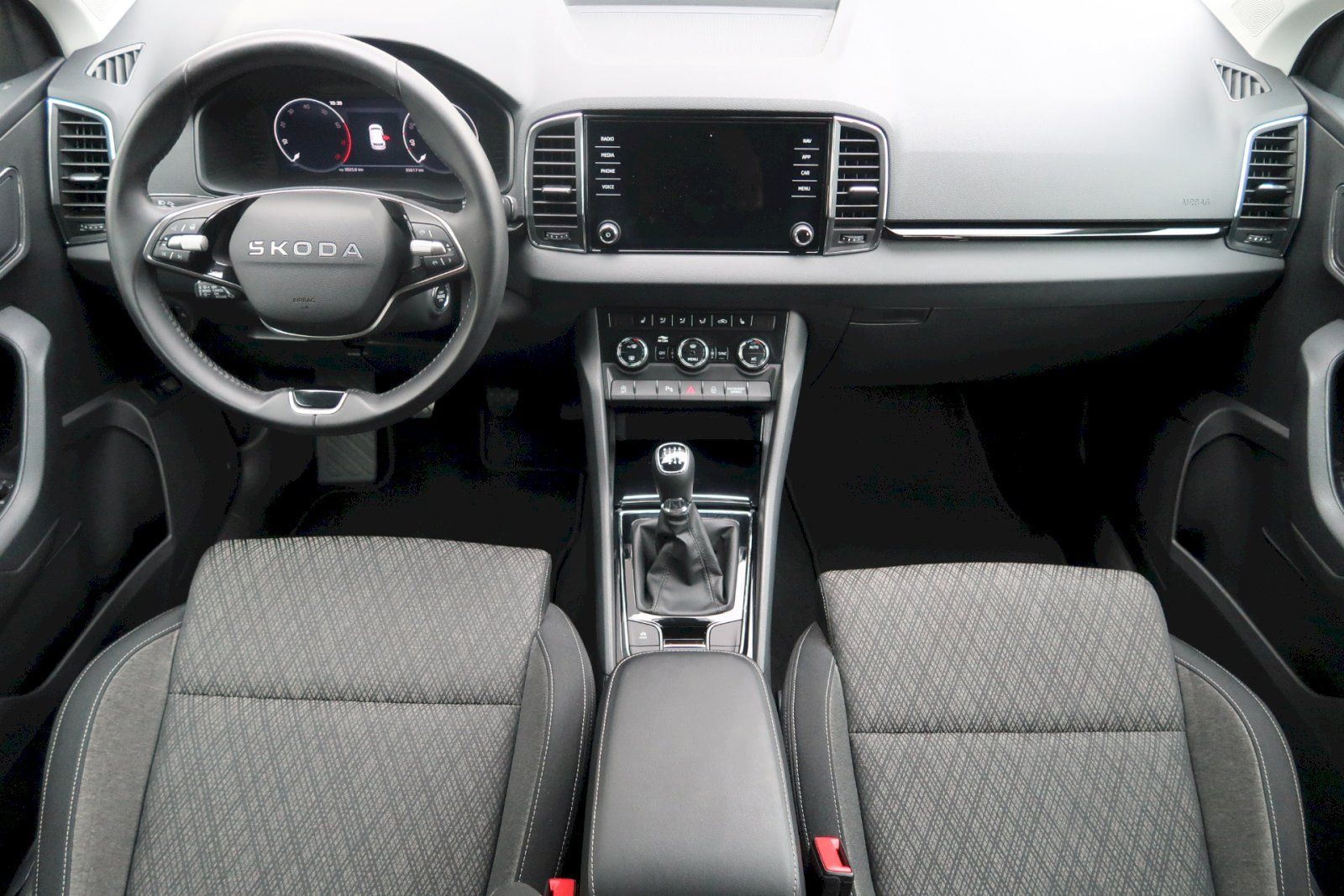 Škoda Karoq, Top Selection 1.5 TSI 110 kW - fotka 5