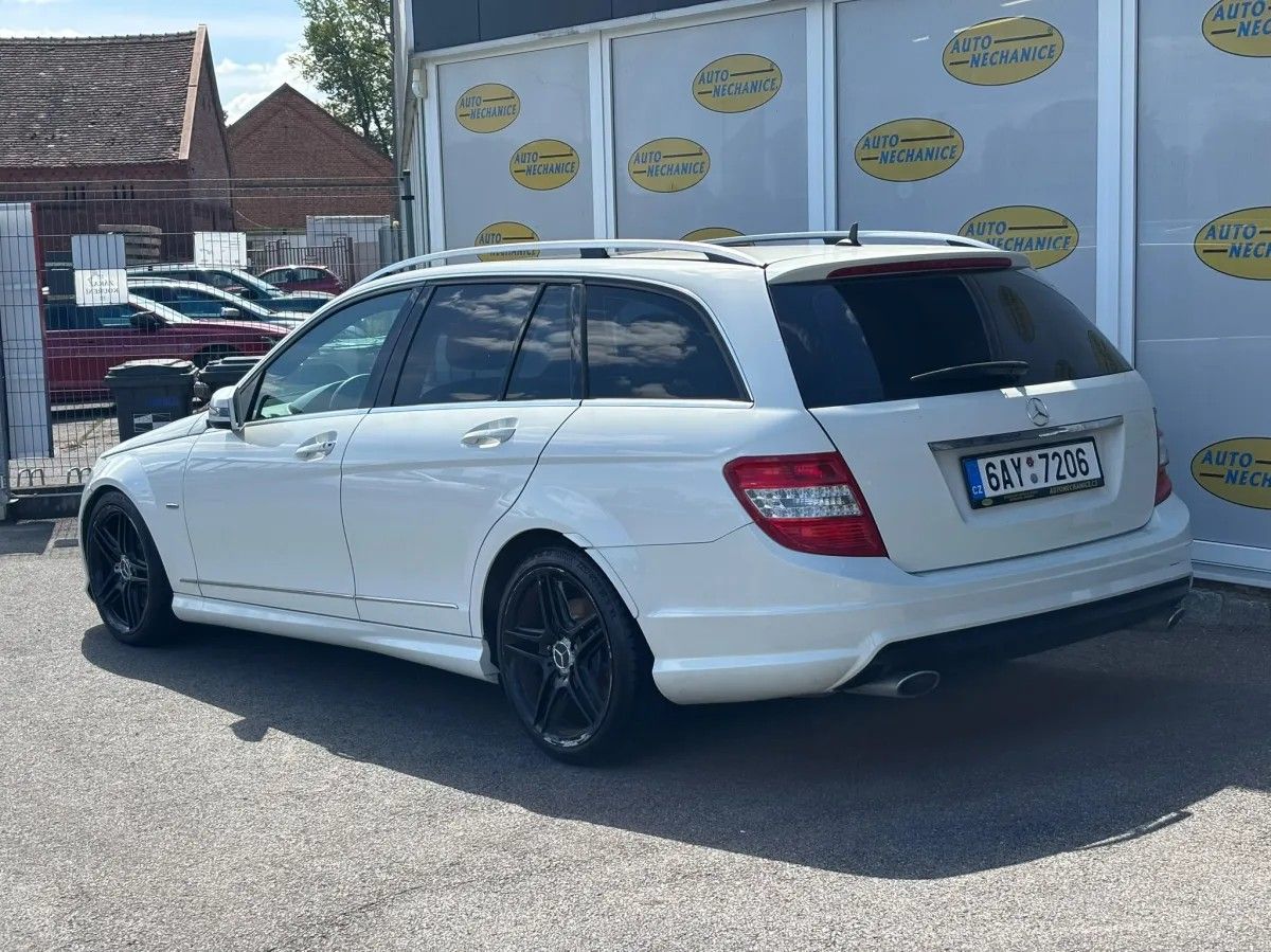 Mercedes-Benz Třídy C, 3.0 4X4 - fotka 6