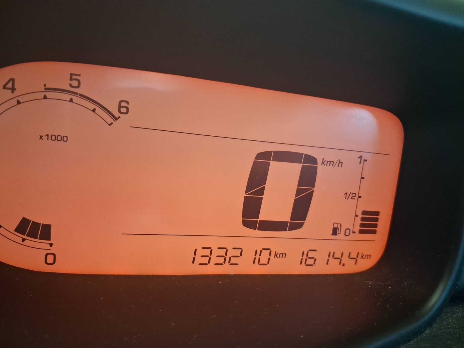 Citroën C3 Picasso, 1.6 HDi, Automatická klima - fotka 3