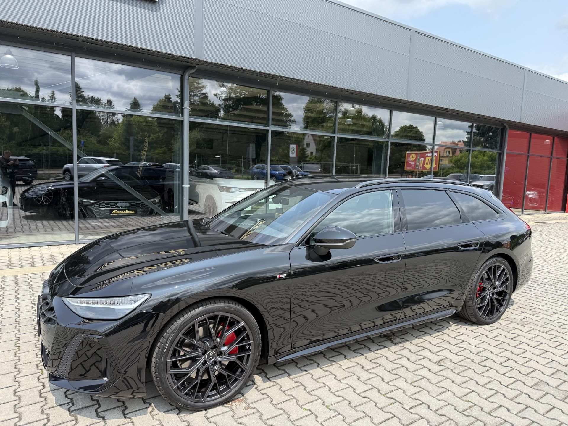 Audi A6, TFSI 270kW 4X4 S-LINE VZDUCH - fotka 4