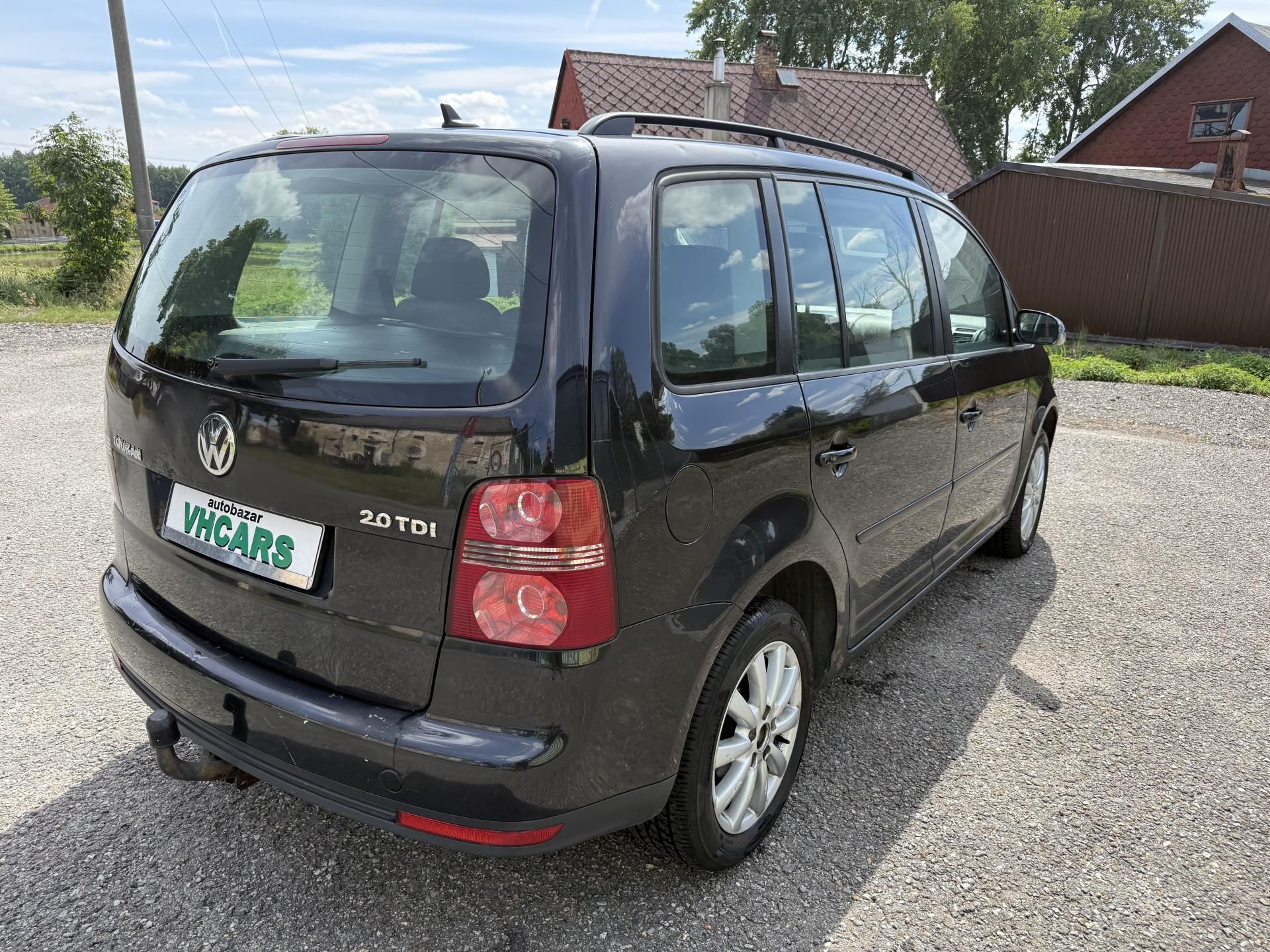 Volkswagen Touran, 2,0TDI - fotka 4
