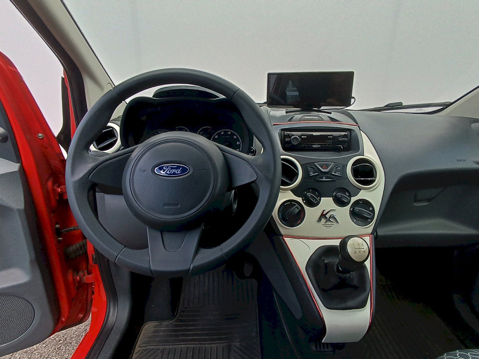 Ford Ka, 1,3i / 51kw - fotka 5