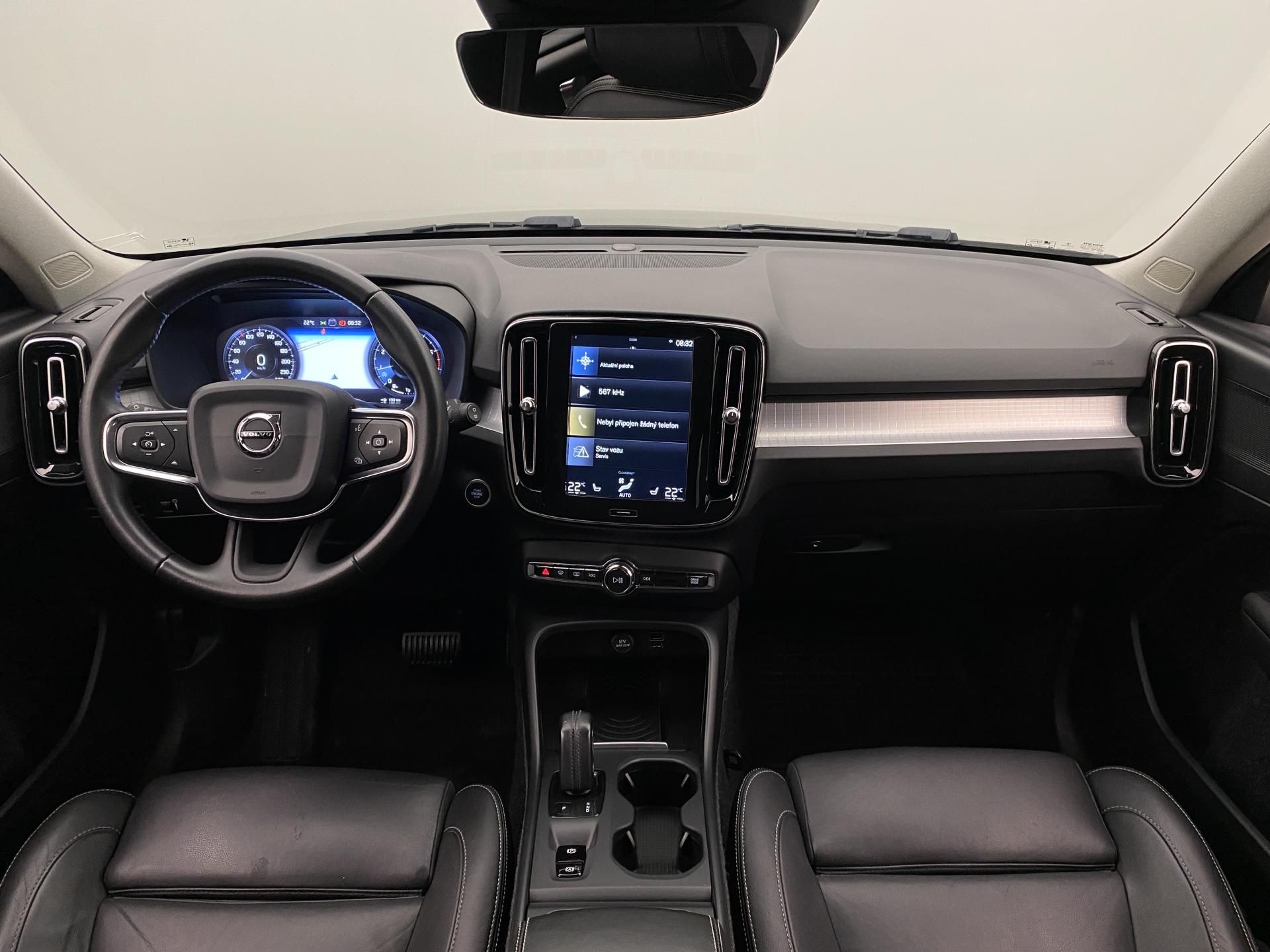 Volvo XC40, T5 AWD MOMENTUM AUT - fotka 2