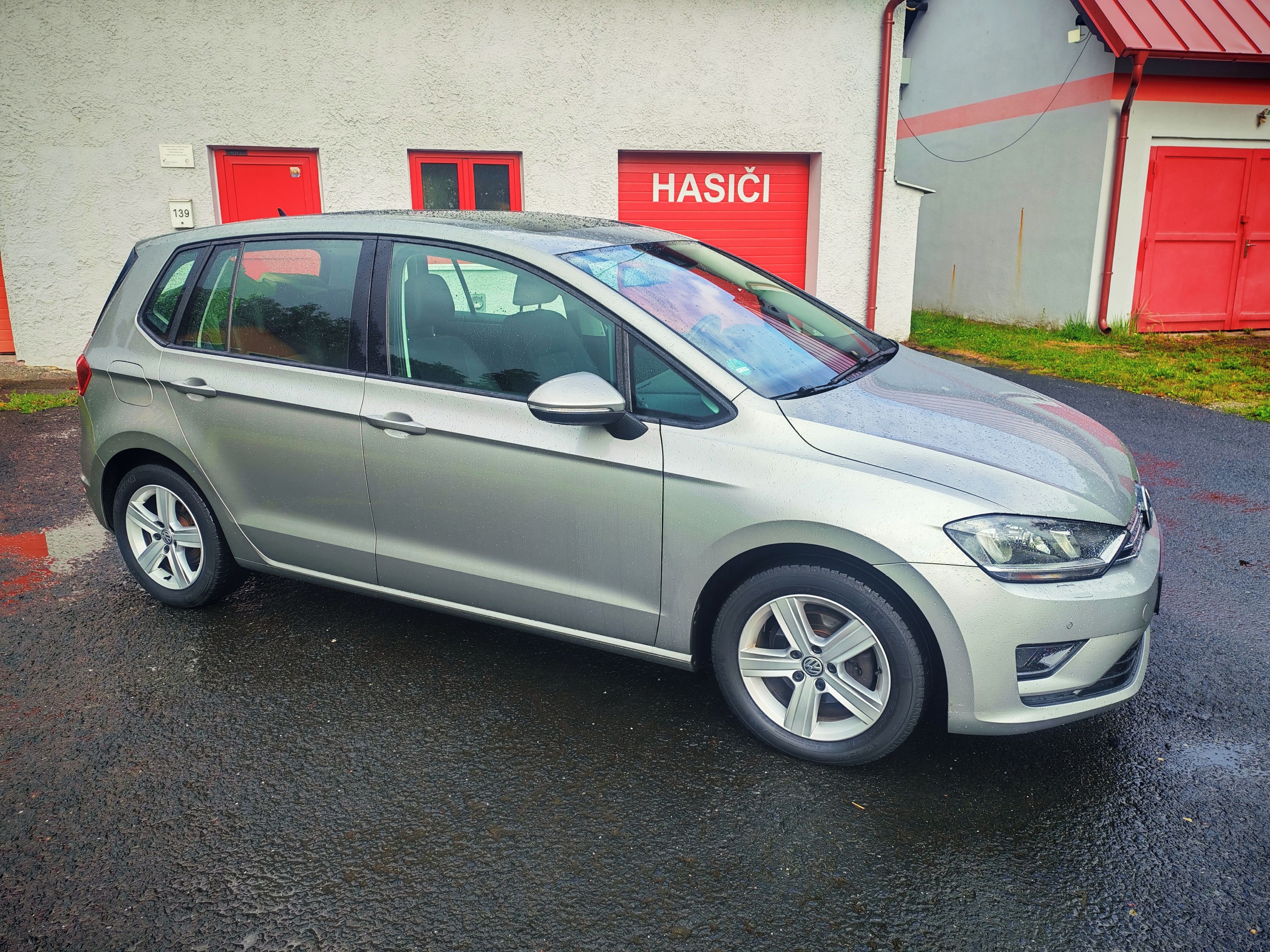 Volkswagen Golf Sportsvan, 1.2 TSi  JEN 95000 KM WEBASTO - fotka 6