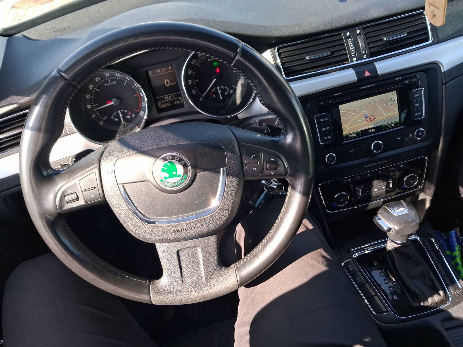 Škoda Superb, 2.0 TDI, Automat, Navi, Xenony - fotka 3
