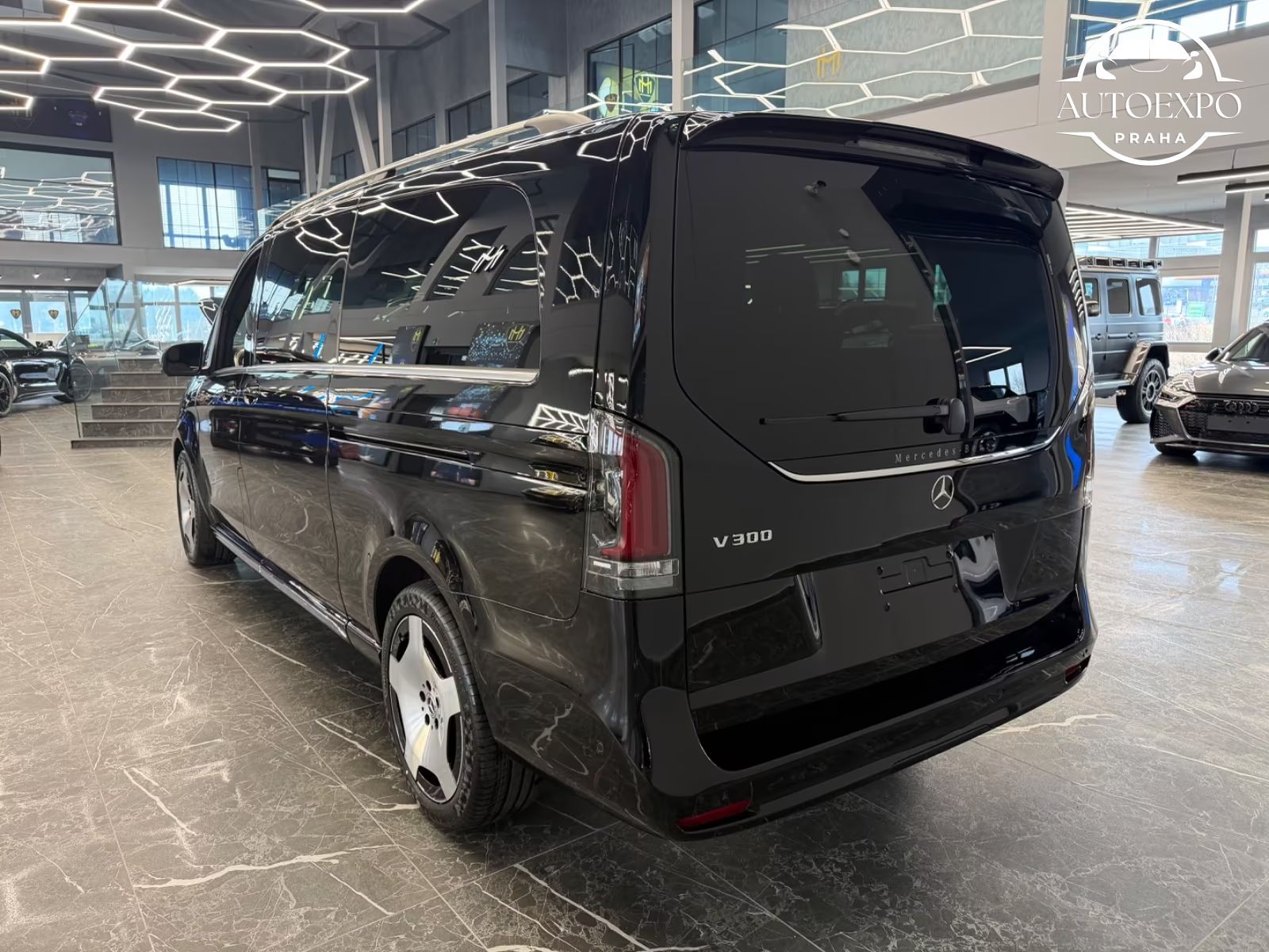 Mercedes-Benz Třídy V, 300 4Matic*Long*kůže*DPH* - fotka 3