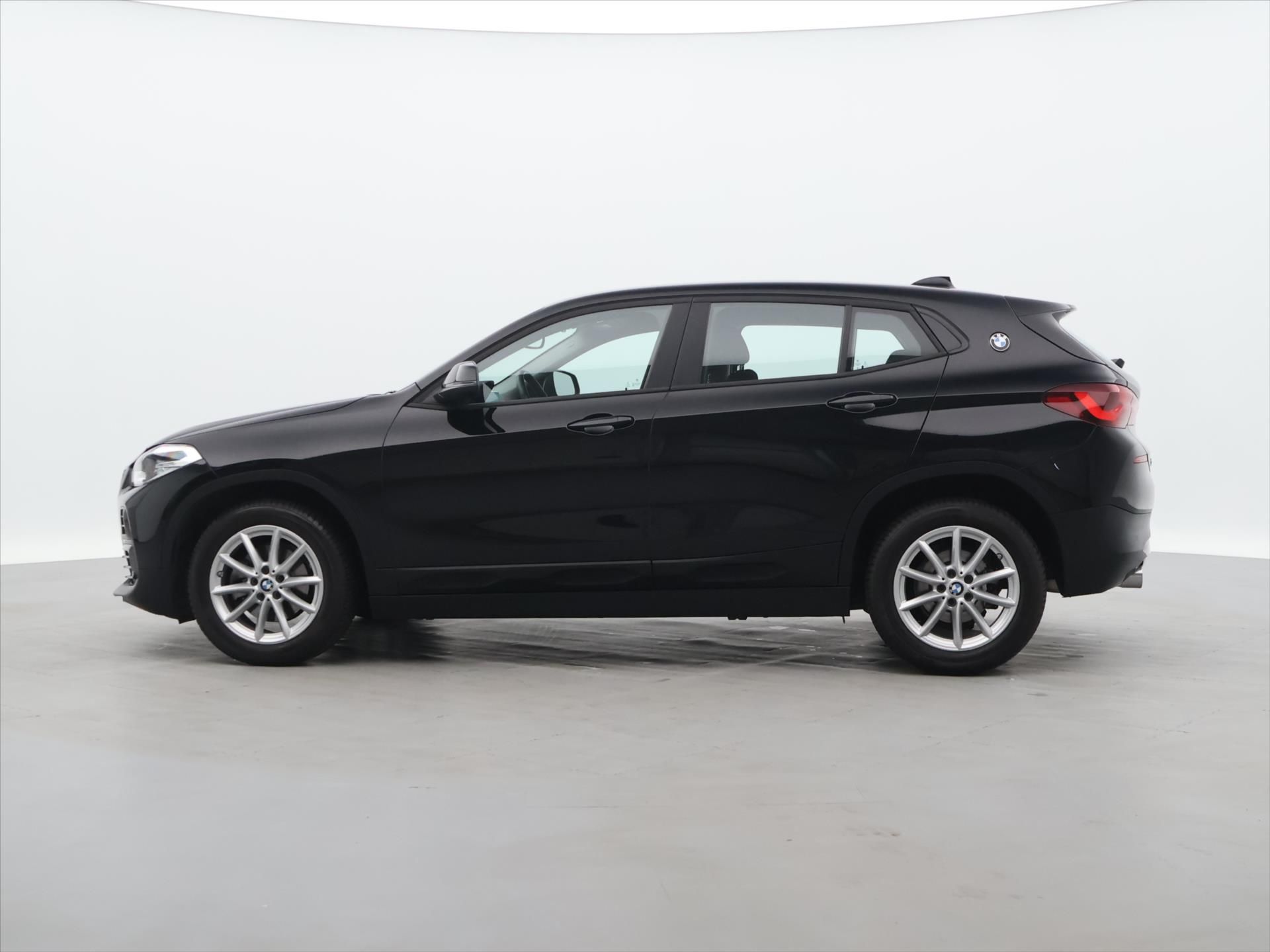 BMW X2, 1,5 18i 100kW sDrive CZ - fotka 4