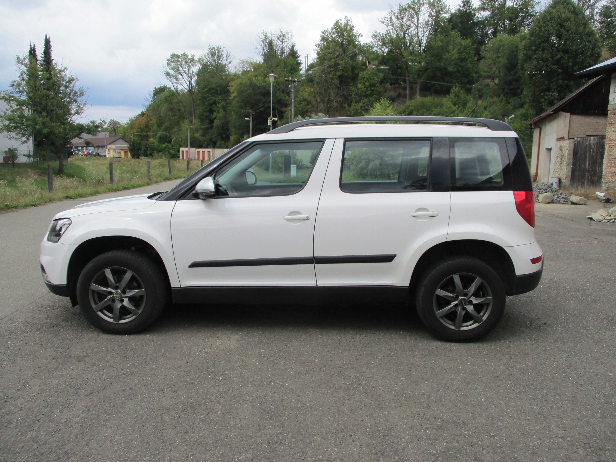 Škoda Yeti, 1.2 TSi - nové STK - fotka 2