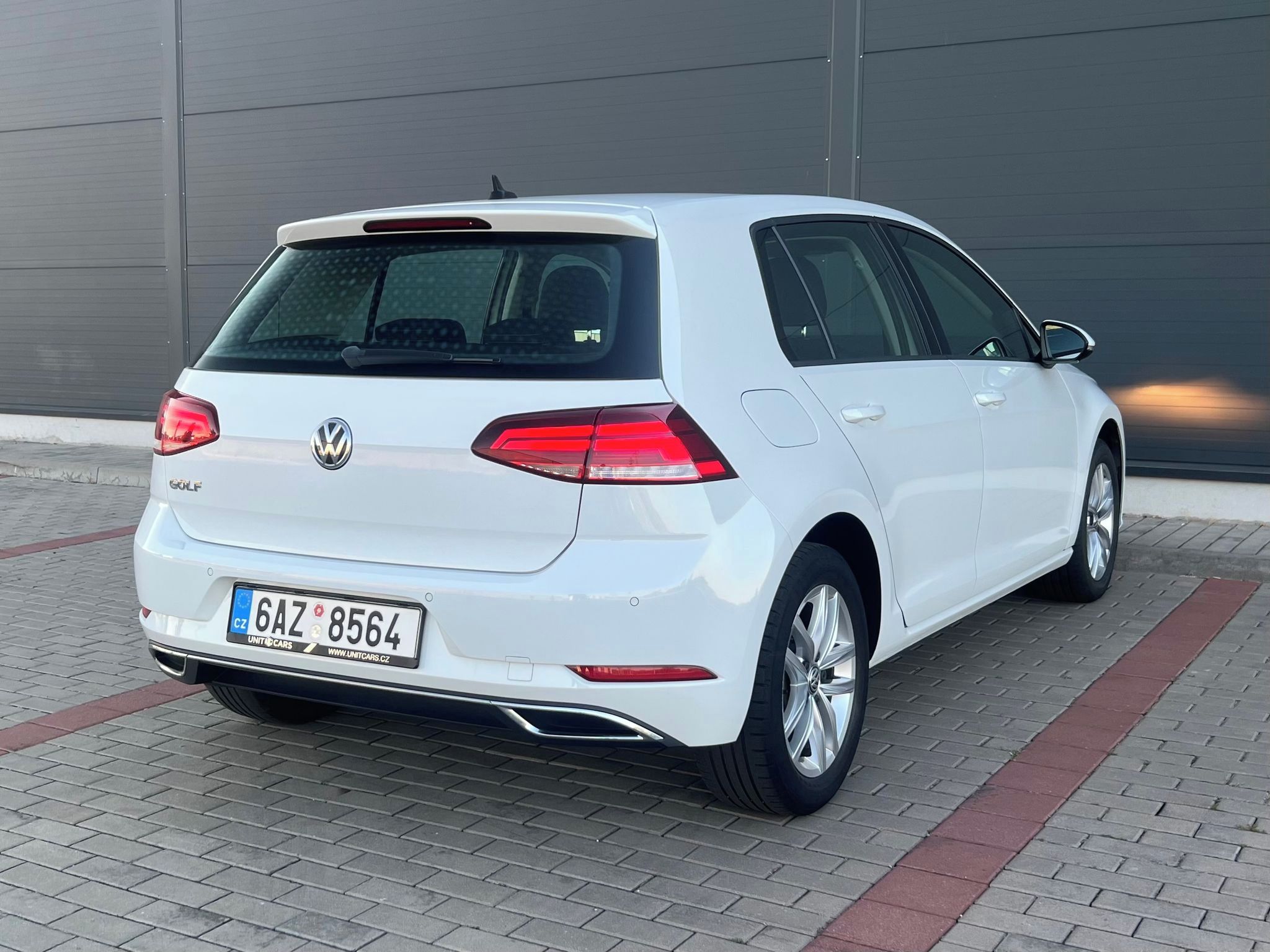 Volkswagen Golf, 1.5TSI-DSG-110KW Highline - fotka 4