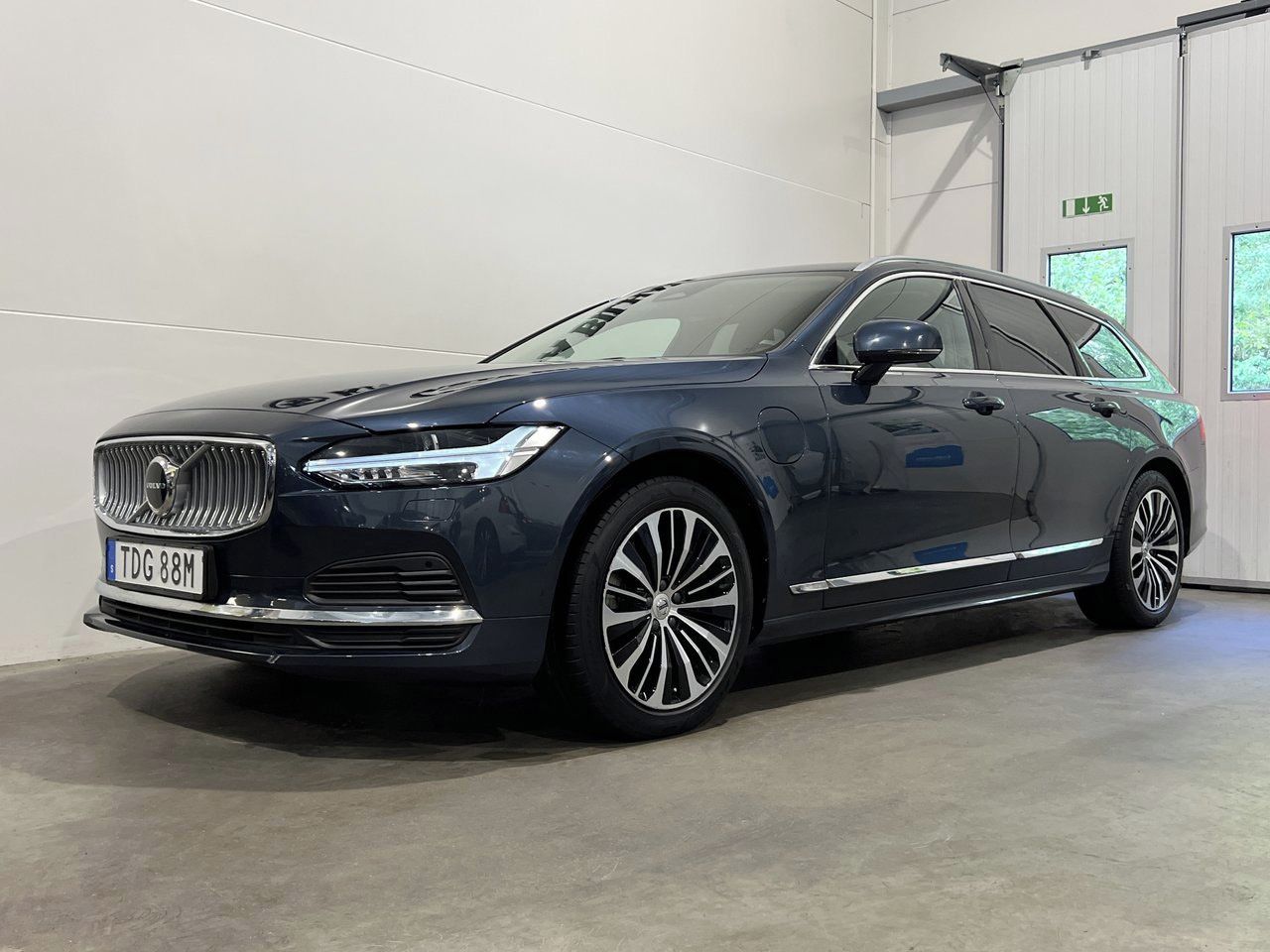 Volvo V90, Recharge T6 Core Kamera BLIS