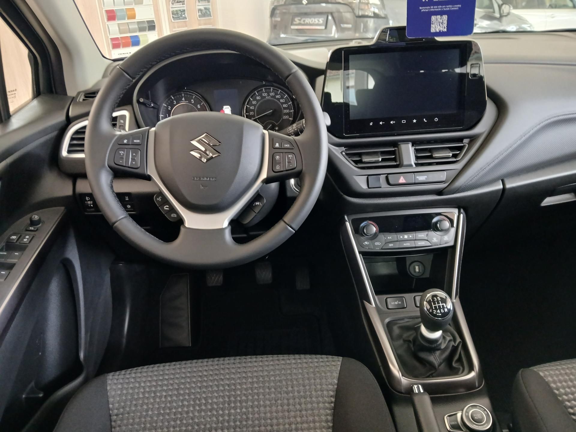 Suzuki S-Cross, Premium 1,4  Hybrid 4x4 - fotka 4