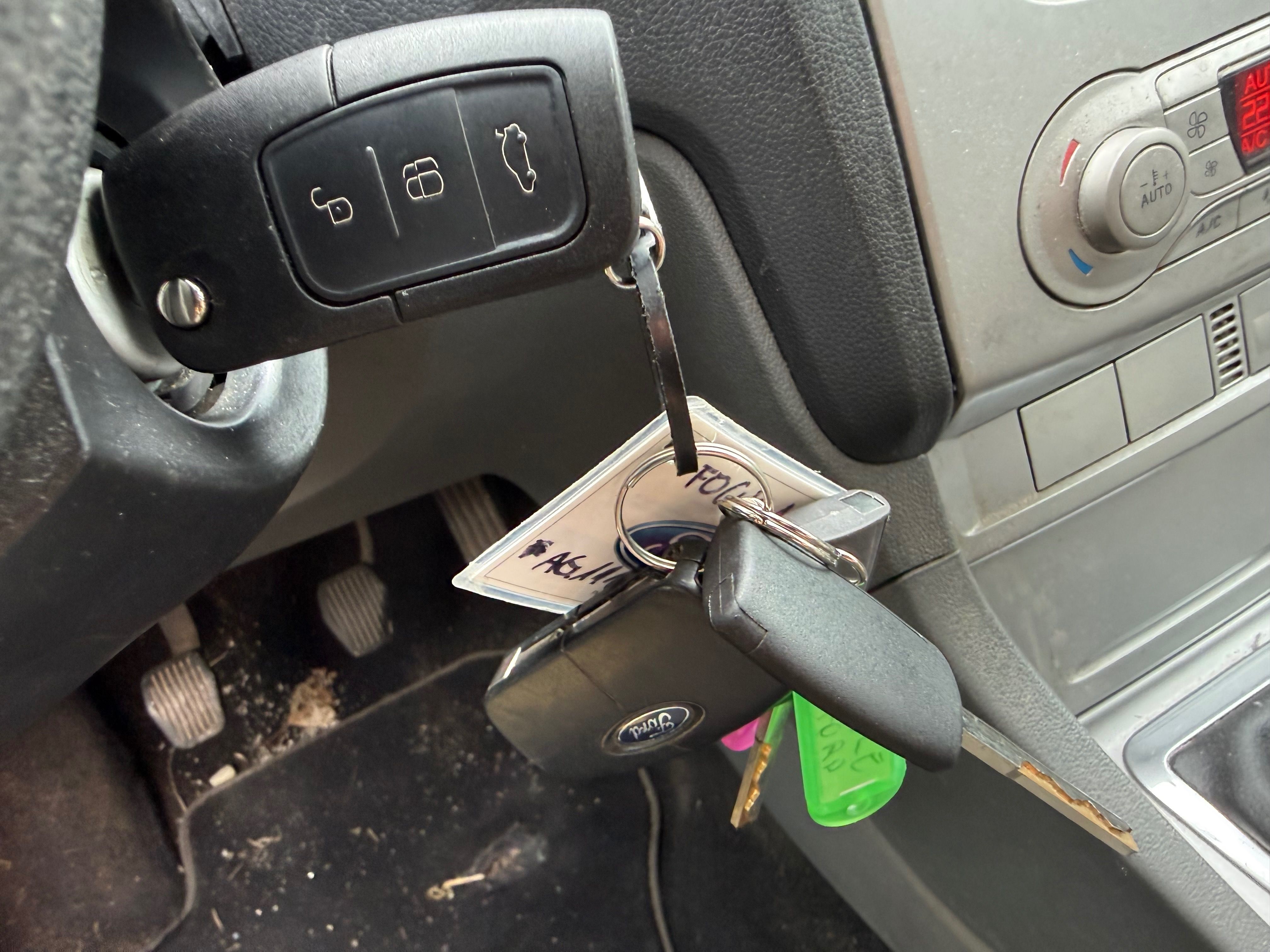 Ford Focus, Combi 1,6 TDCi 80 KW...Klima - fotka 6
