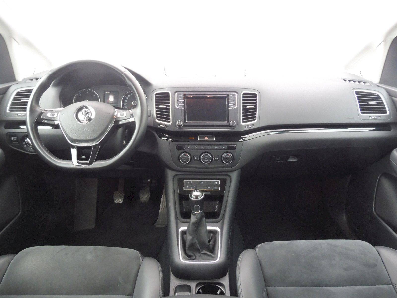 Volkswagen Sharan, Highline 2,0 TDI 110kW 4MOTION - fotka 5