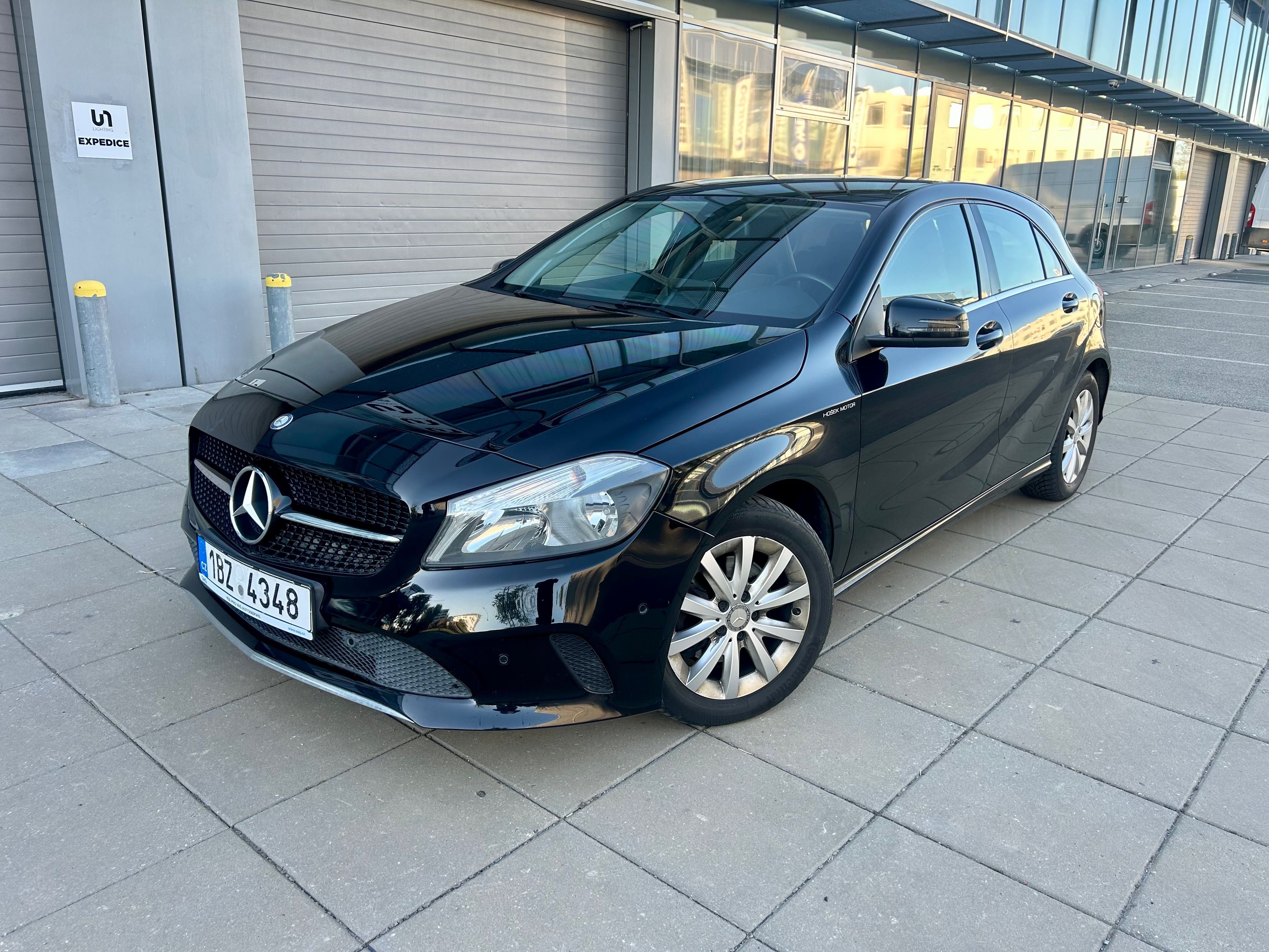 Mercedes-Benz Třídy A, 180i VYHŘEV-PDC-CZ - fotka 2