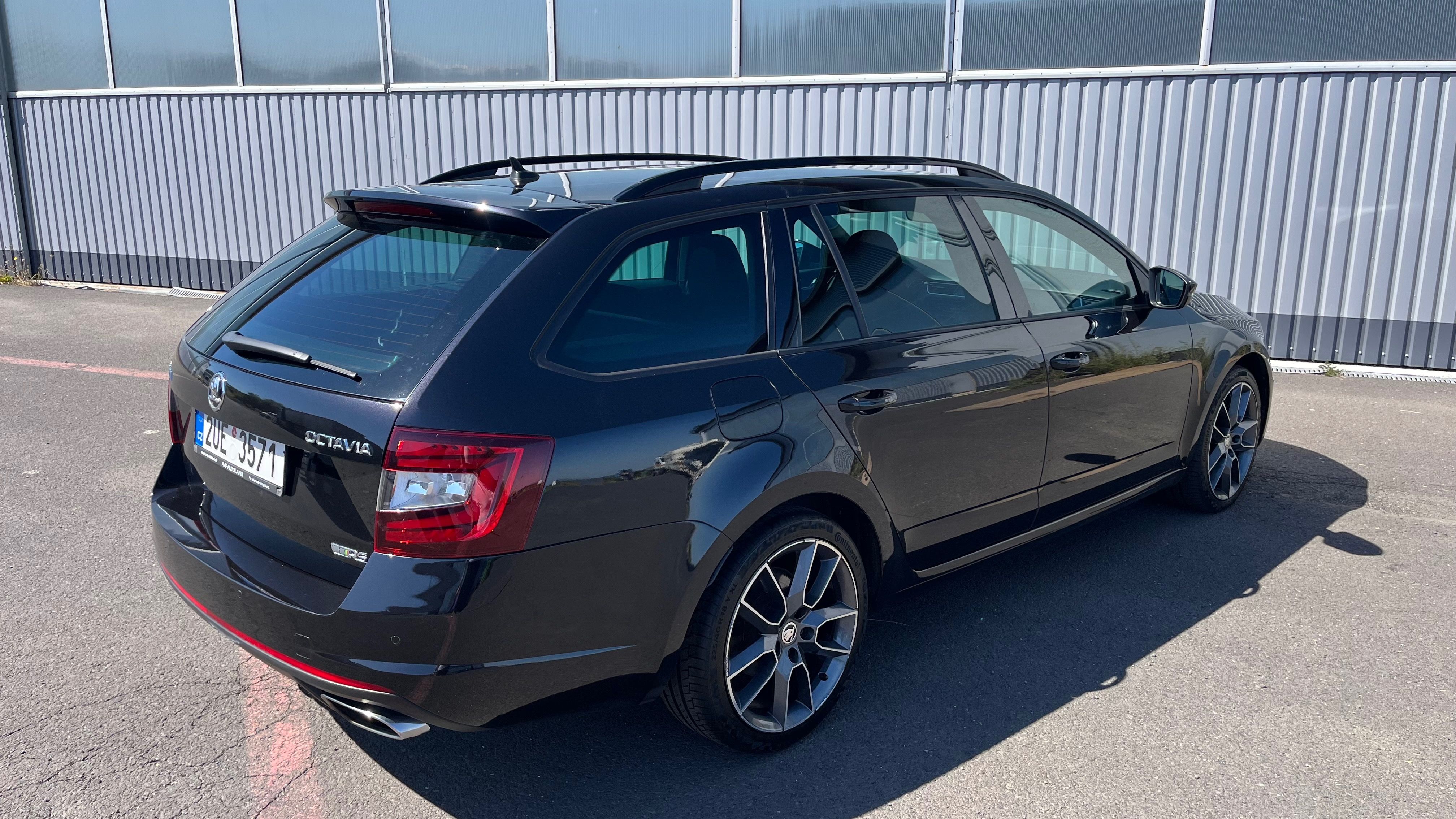Škoda Octavia, 2.0 TSI RS - fotka 4