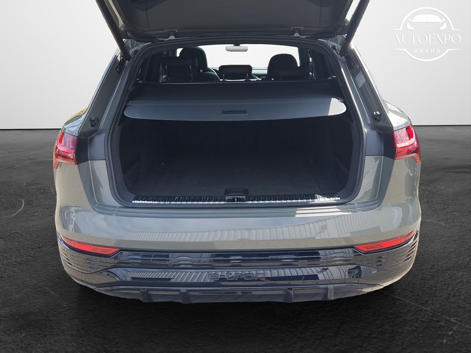 Audi Q8 e-tron, 50 quattro S line NaviPlus* - fotka 4