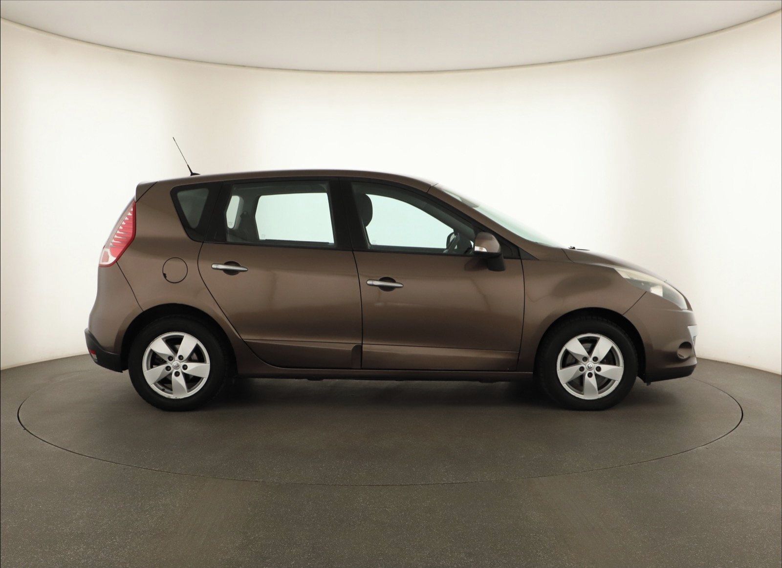 Renault Scénic, 1.9 dCi, po STK, Tažné - fotka 6
