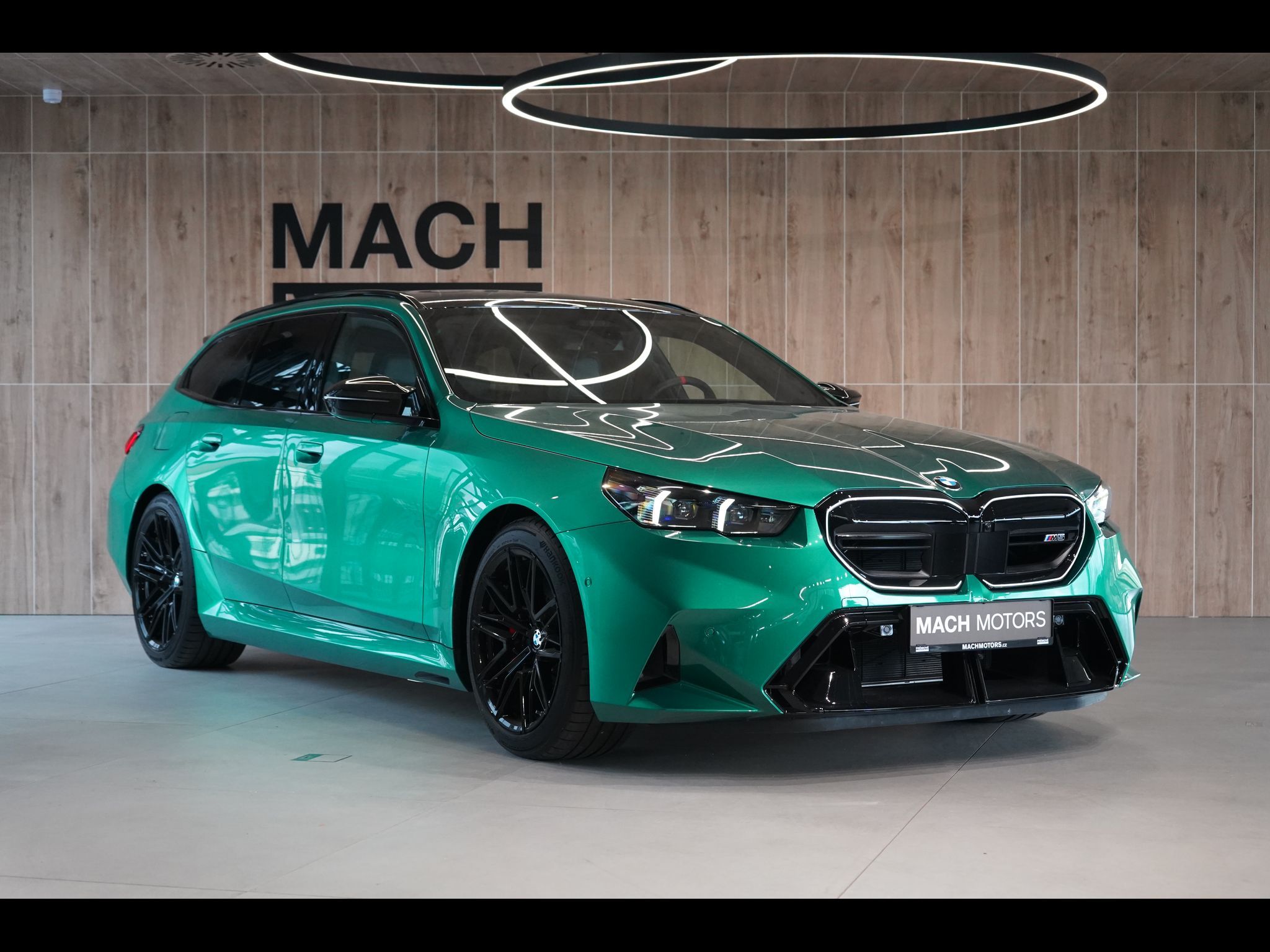 BMW M5, Touring, B&W, Tažné, Ventilace - fotka 4