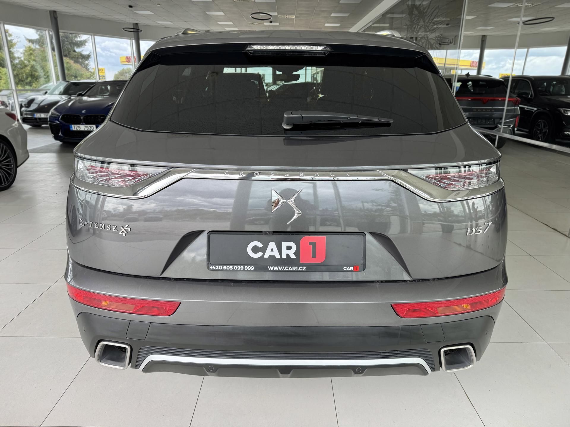 DS 7 Crossback, 1,6 E-TENSE 300*AT8*4x4*RIVOLI - fotka 6