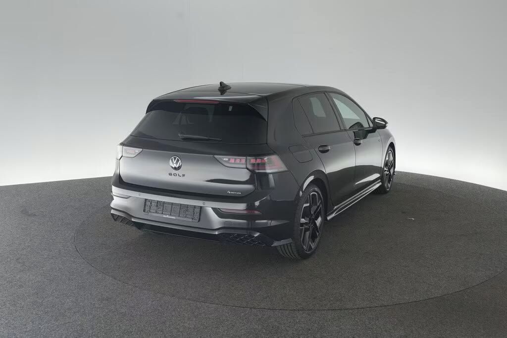 Volkswagen Golf, VIII 2.0 TSI DSG 4M R-Line - fotka 4