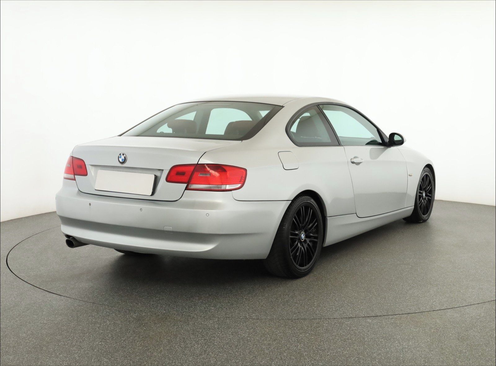 BMW Řada 3, 320 i, Kožené sedačky, Xenony - fotka 5