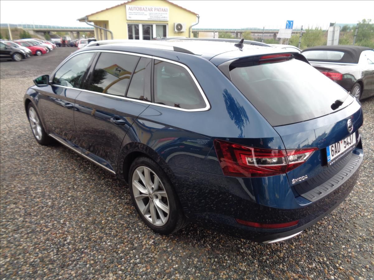 Škoda Superb, 2,0 - fotka 5