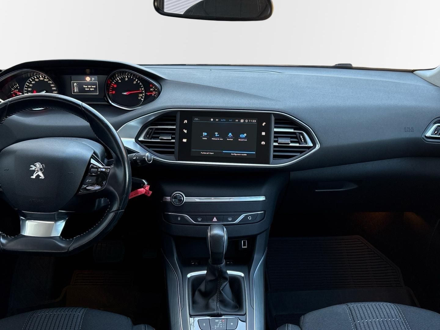 Peugeot 308, Allure 1.6 BlueHDi EAT6 - fotka 5