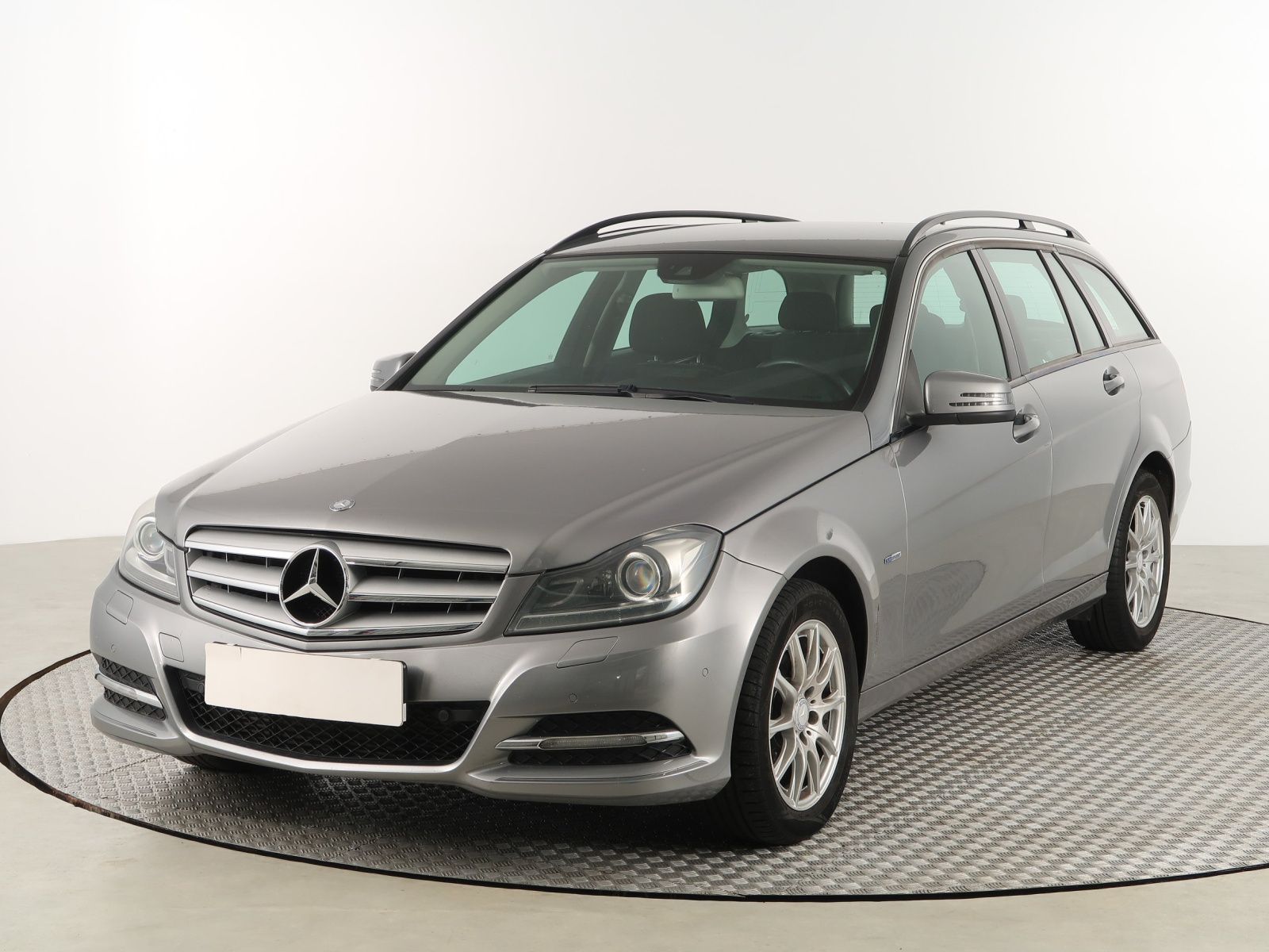 Mercedes-Benz Třídy C, 220 CDI, Classic, Automat - fotka 3