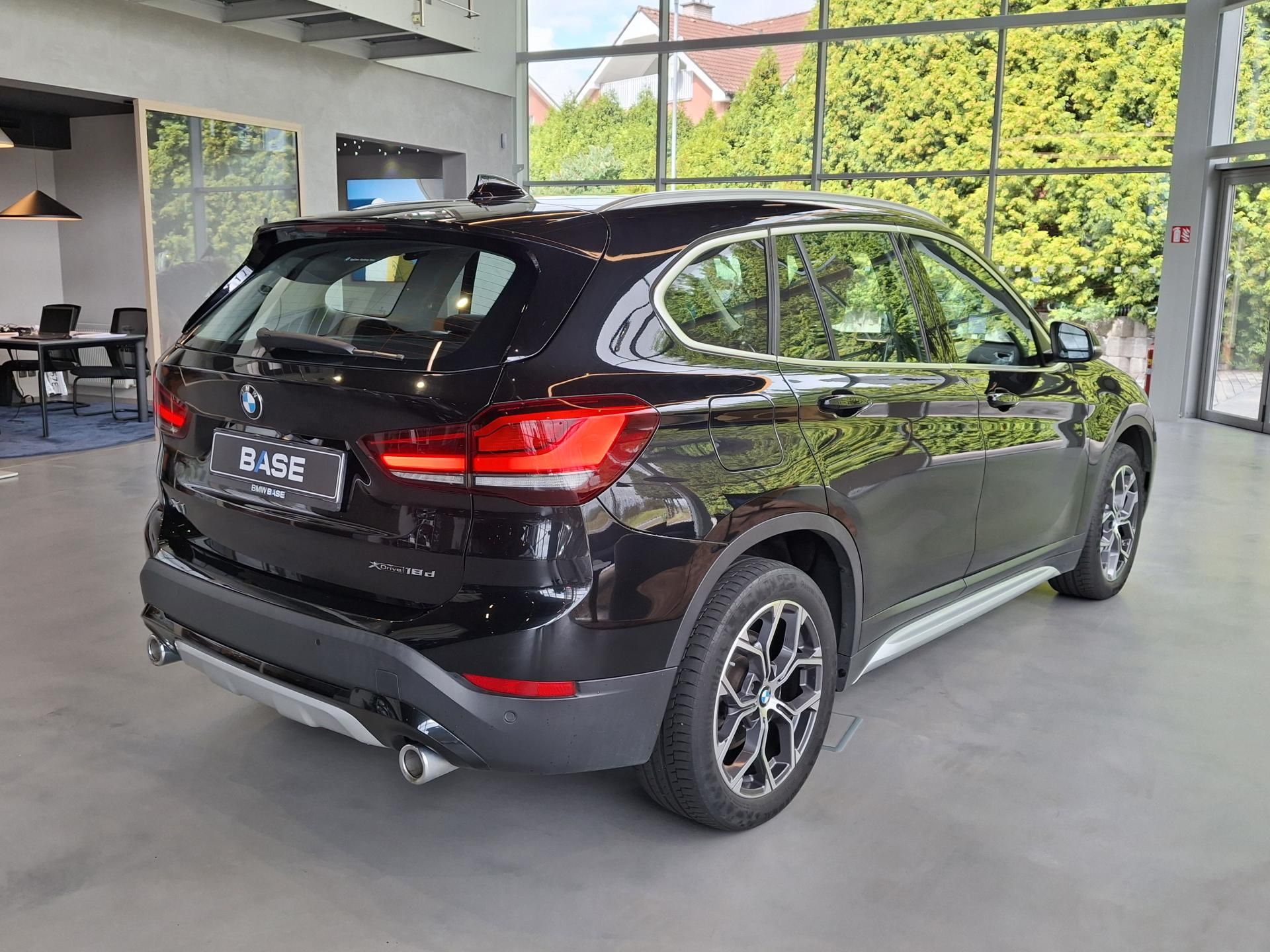 BMW X1, xDrive18d X-Line - fotka 6