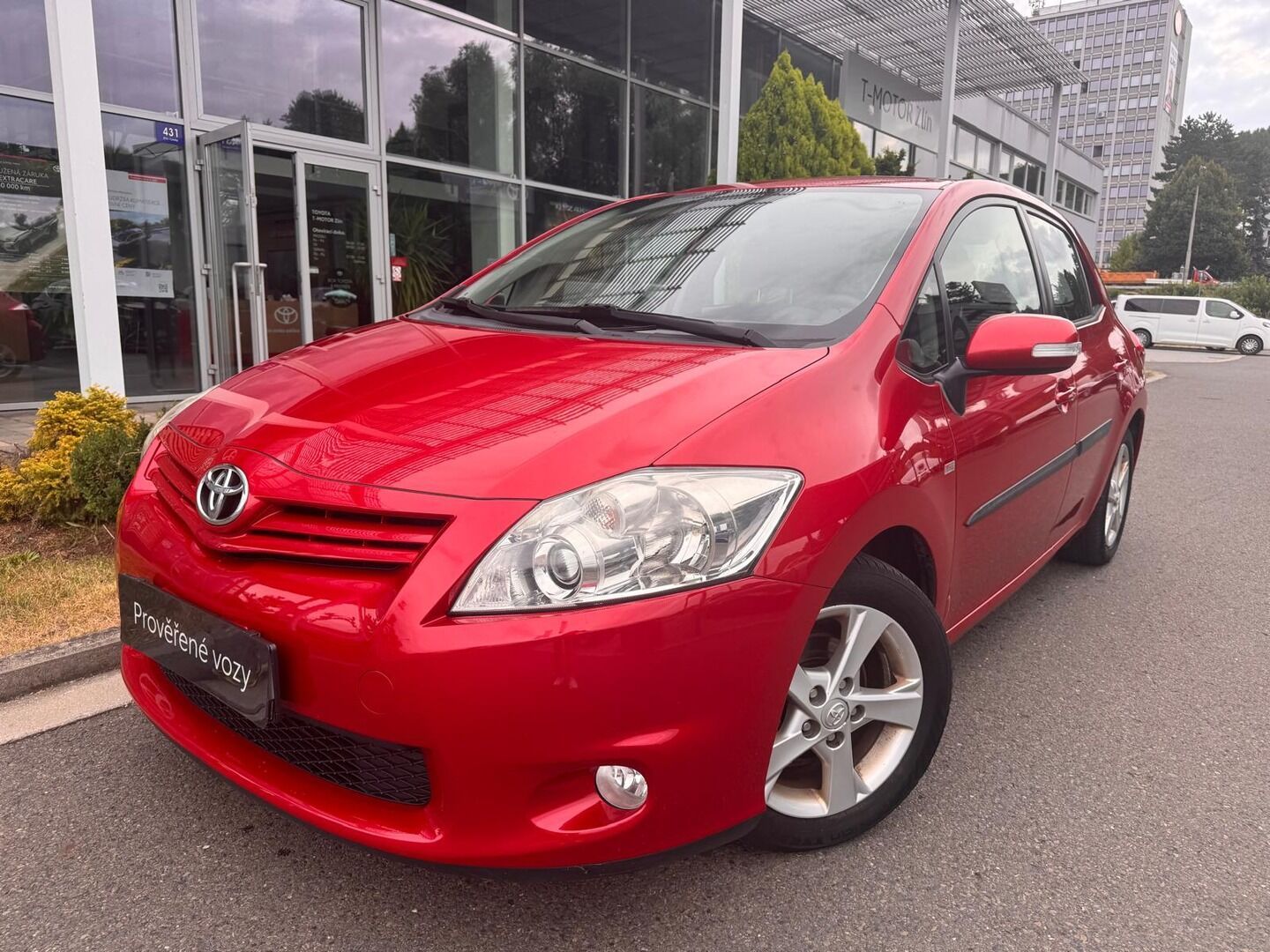 Toyota Auris, 1.6 - fotka 3