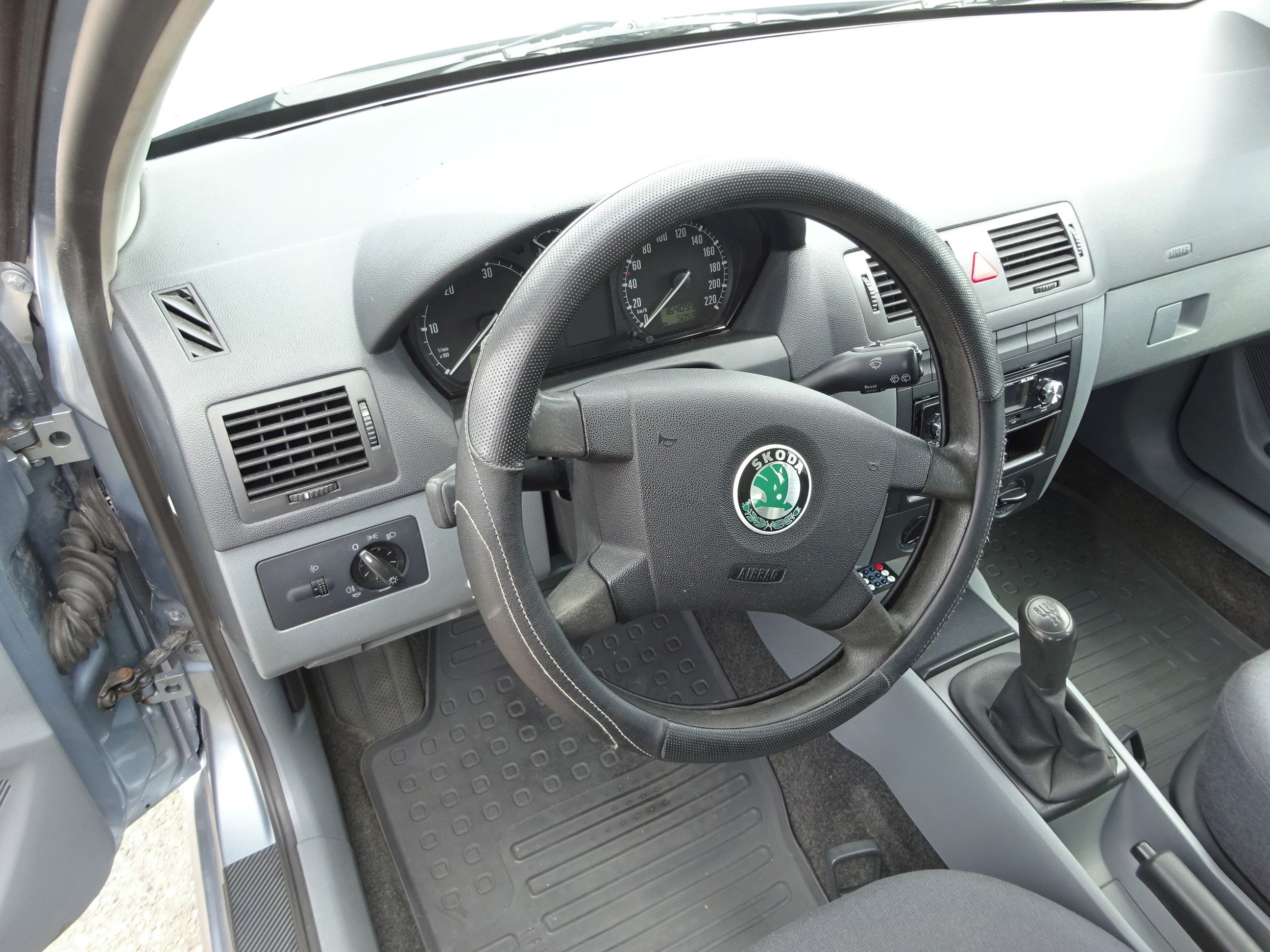 Škoda Fabia, 1.9 SDI (47 KW) KLIMA - fotka 5