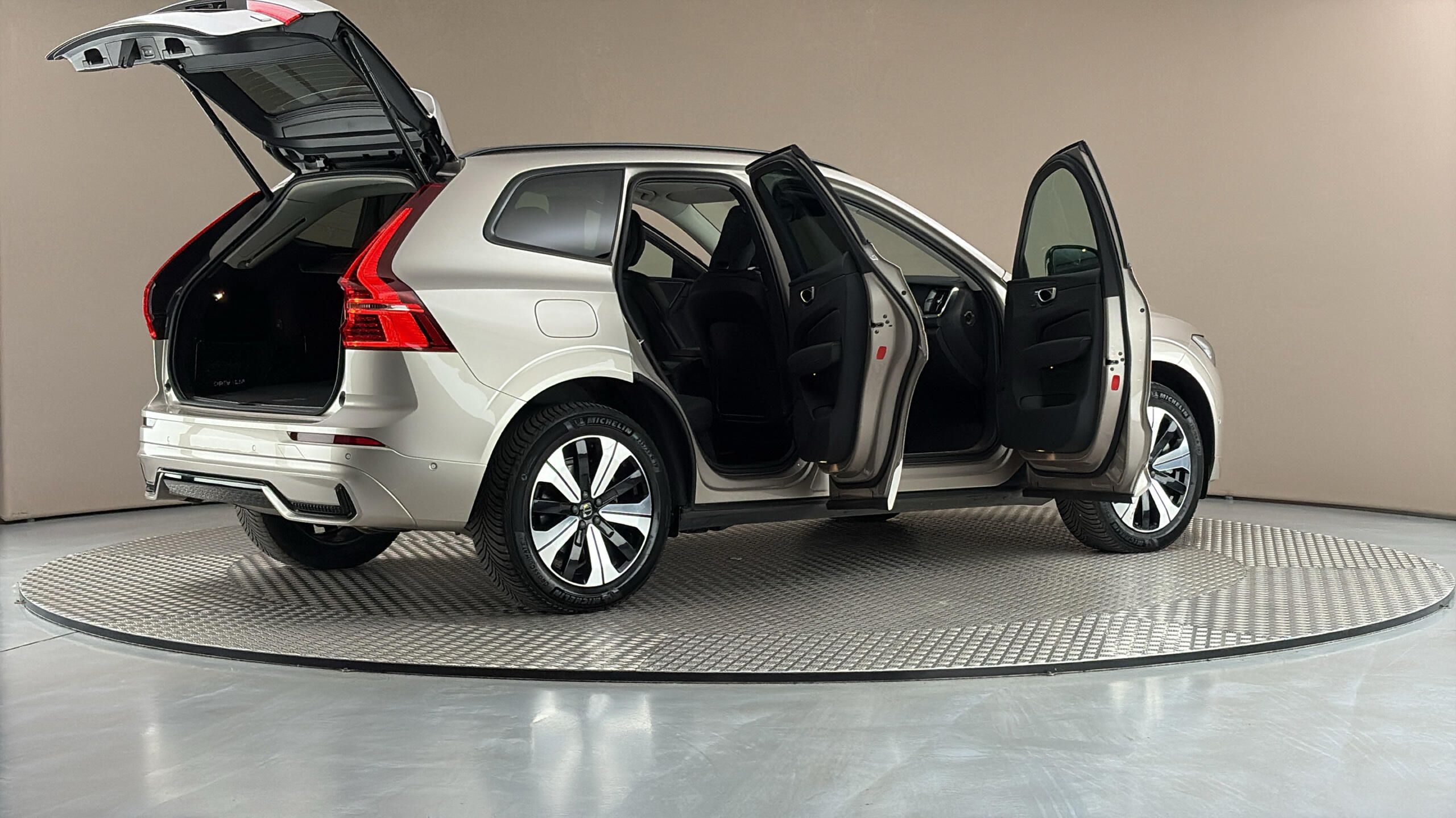Volvo XC60, 2.0 T6 AUT AWD Recharge Inscri - fotka 6