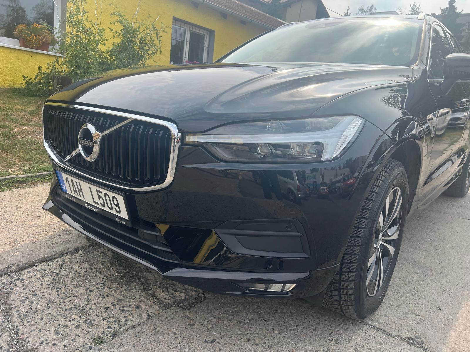 Volvo XC60, XC60 B4 D 145 kW - fotka 3