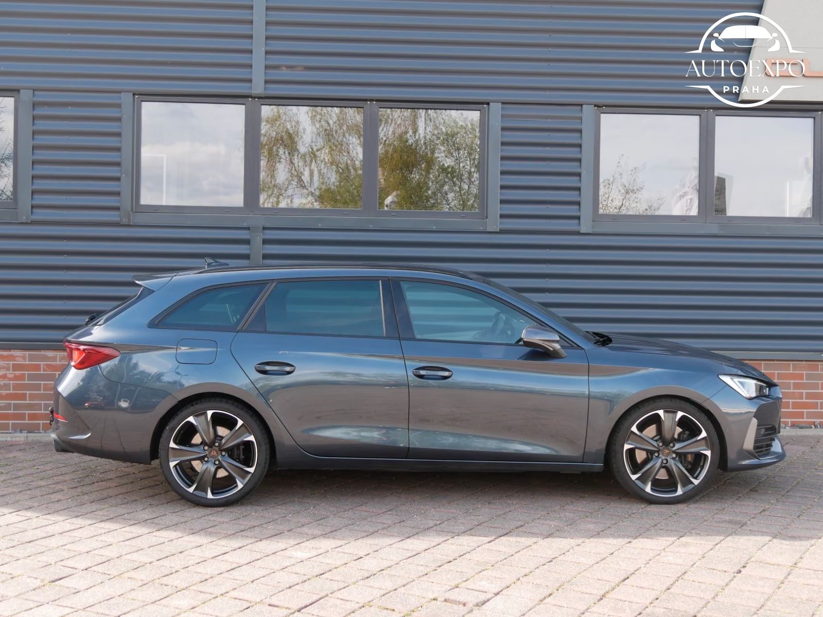 Cupra Leon, ST VZ 2.0 TSI 4Drive 310 PS - fotka 4
