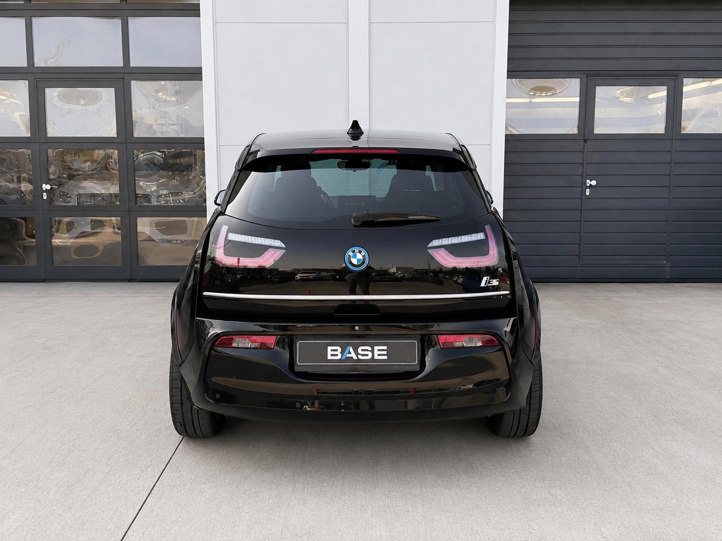 BMW i3, s 120Ah 135kw - fotka 5