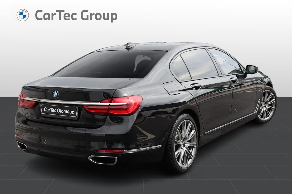 BMW Řada 7, 750Li xDrive - fotka 5