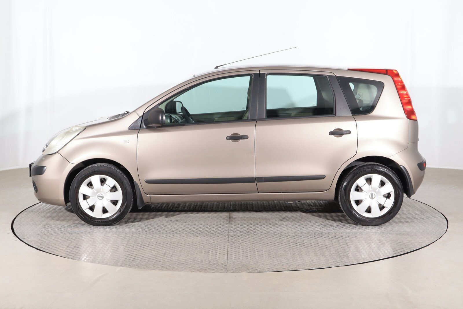 Nissan Note, 1.4, Serv.kniha, po STK - fotka 3