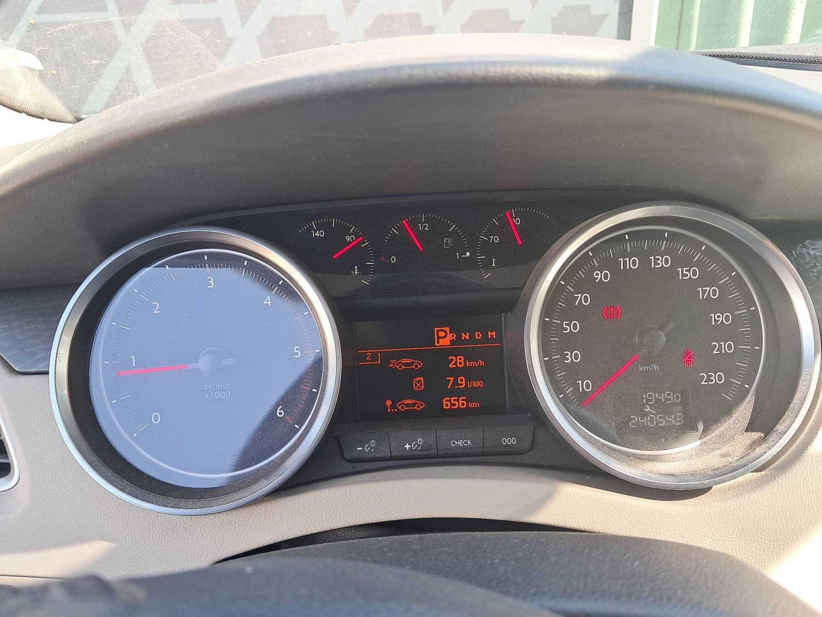 Peugeot 508, 2.0 HDi, Automat, Navi, Xenony - fotka 3