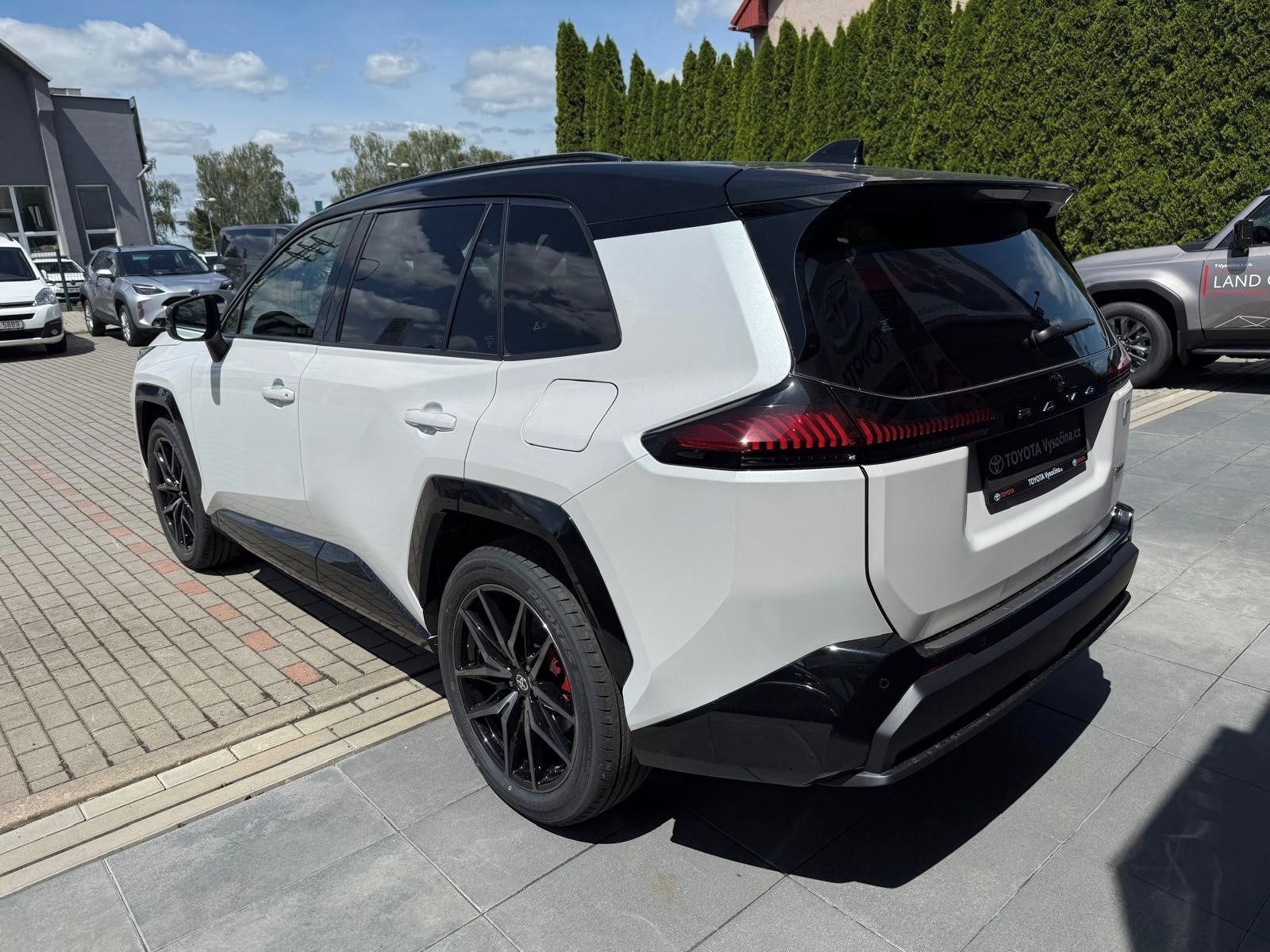 Toyota Rav4, 2.5HEV 194PS 4x4 GR Sport - fotka 5