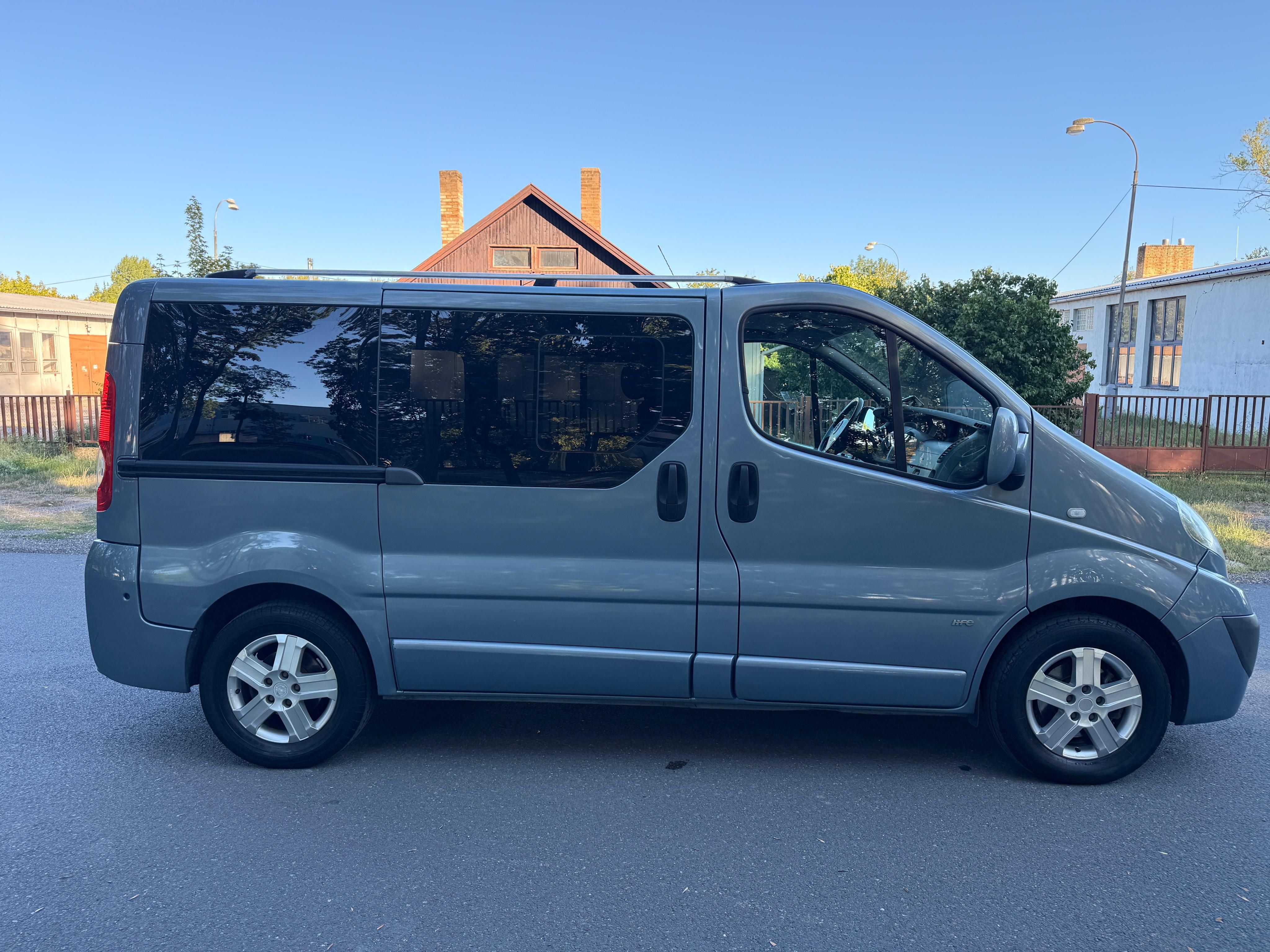 Opel Vivaro, 2.5 CDTI 107kw, Westfalia - fotka 4