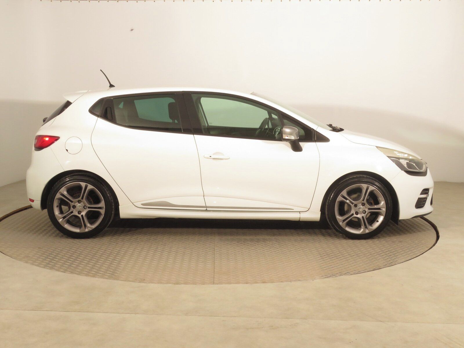 Renault Clio, 1.2 TCe, GT-Line, Automat - fotka 6