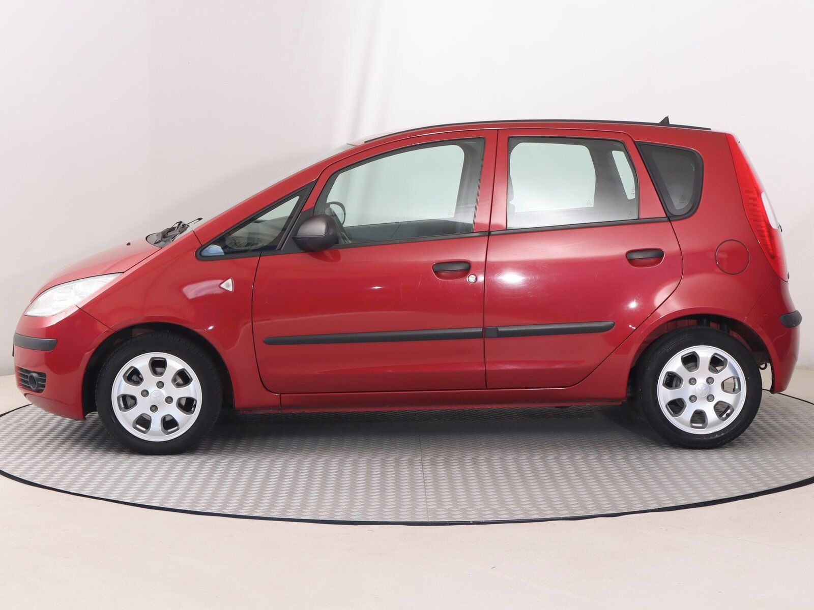 Mitsubishi Colt, 1.1, servisované - fotka 3