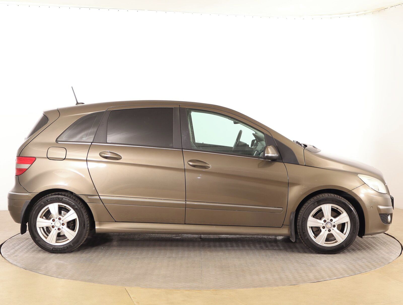 Mercedes-Benz Třídy B, 180 CDI - fotka 6