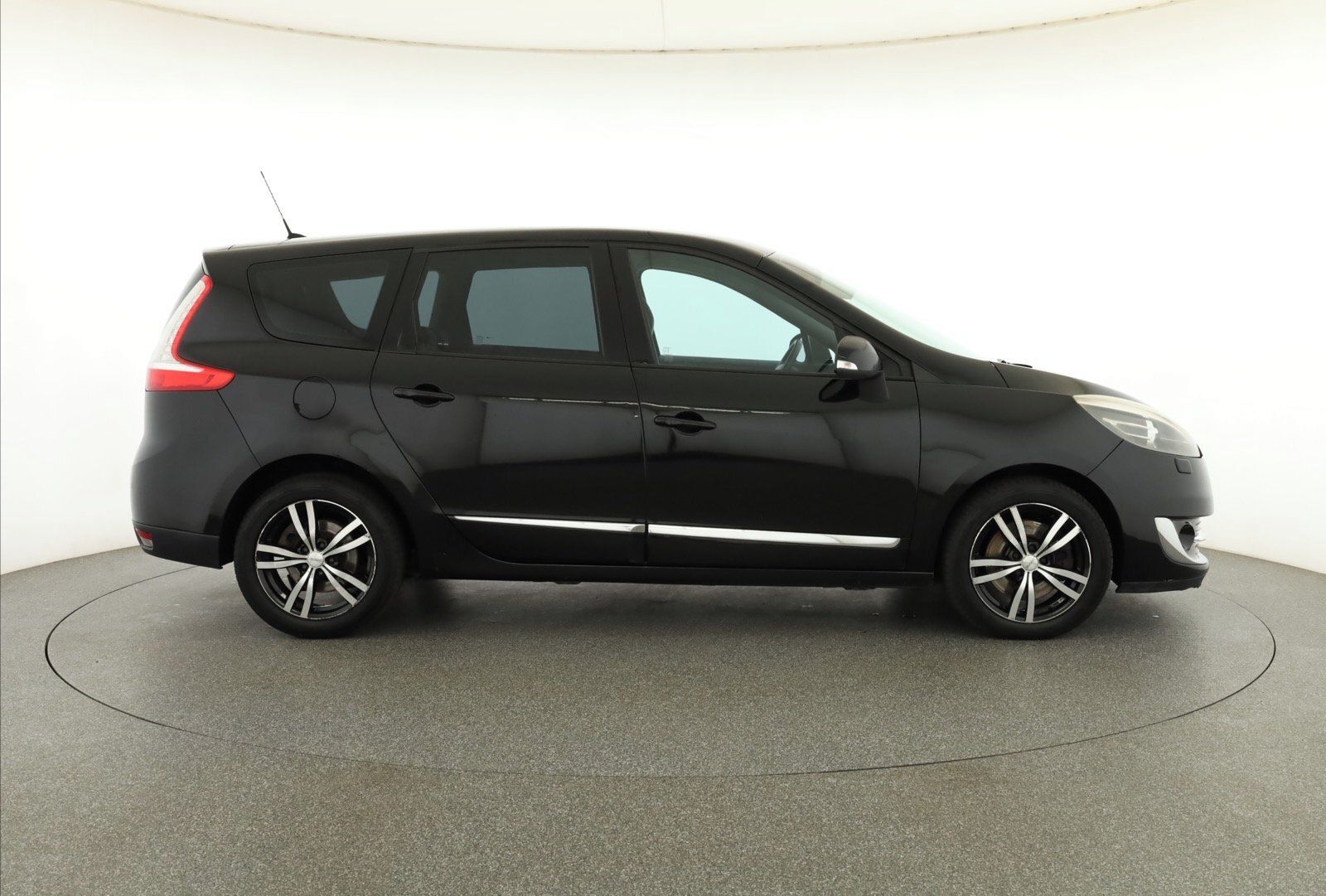 Renault Grand Scénic, 2.0 dCi, po STK, Tažné - fotka 6